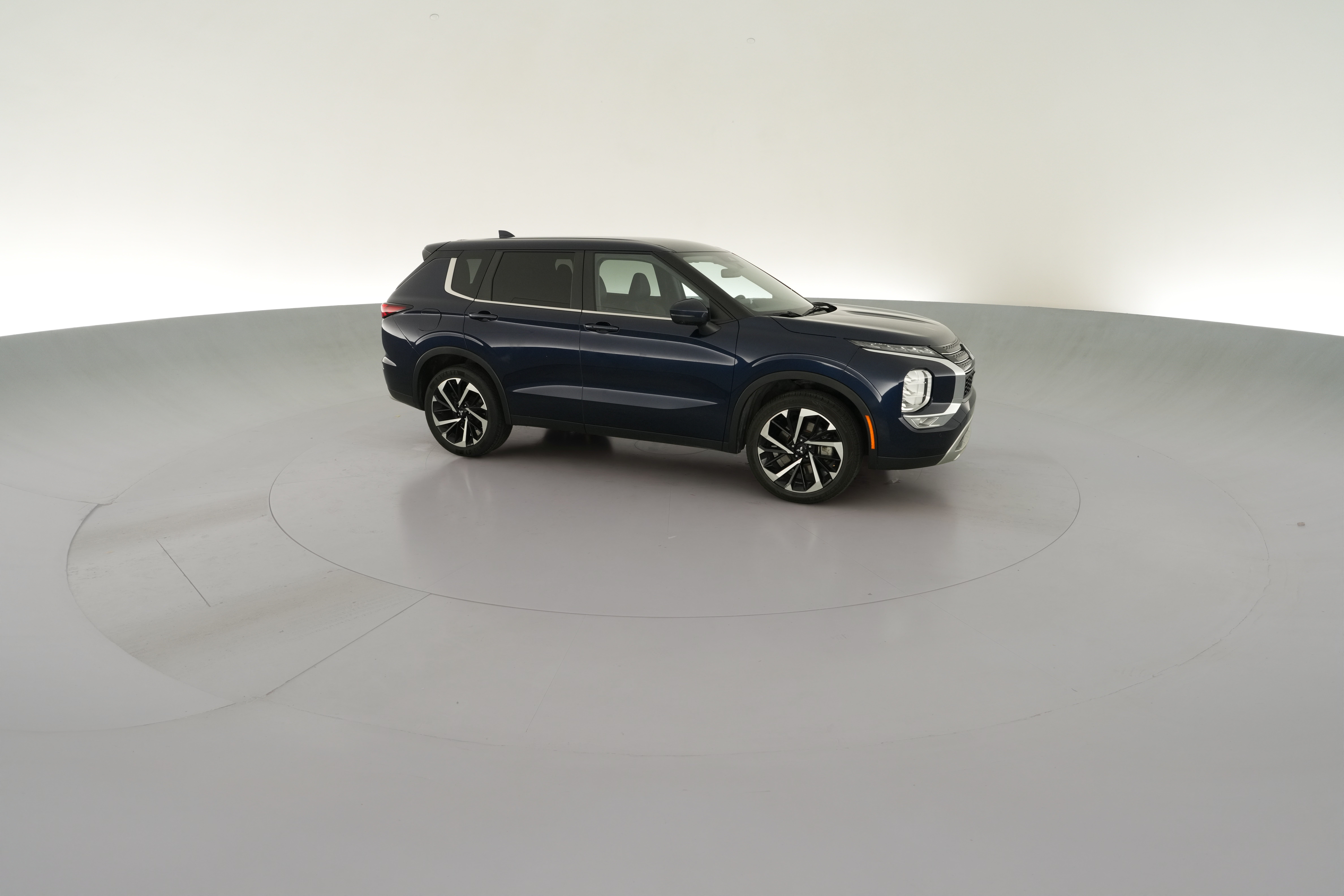 2024 Mitsubishi Outlander SE - Photo 40