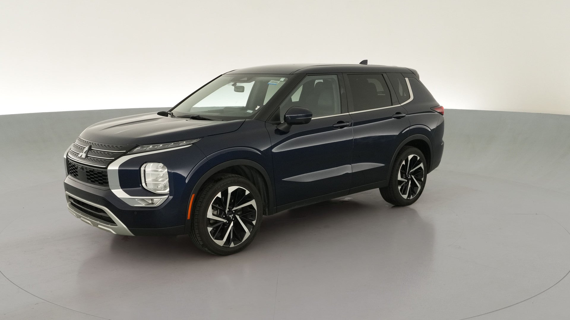 2024 Mitsubishi Outlander vehicle photo