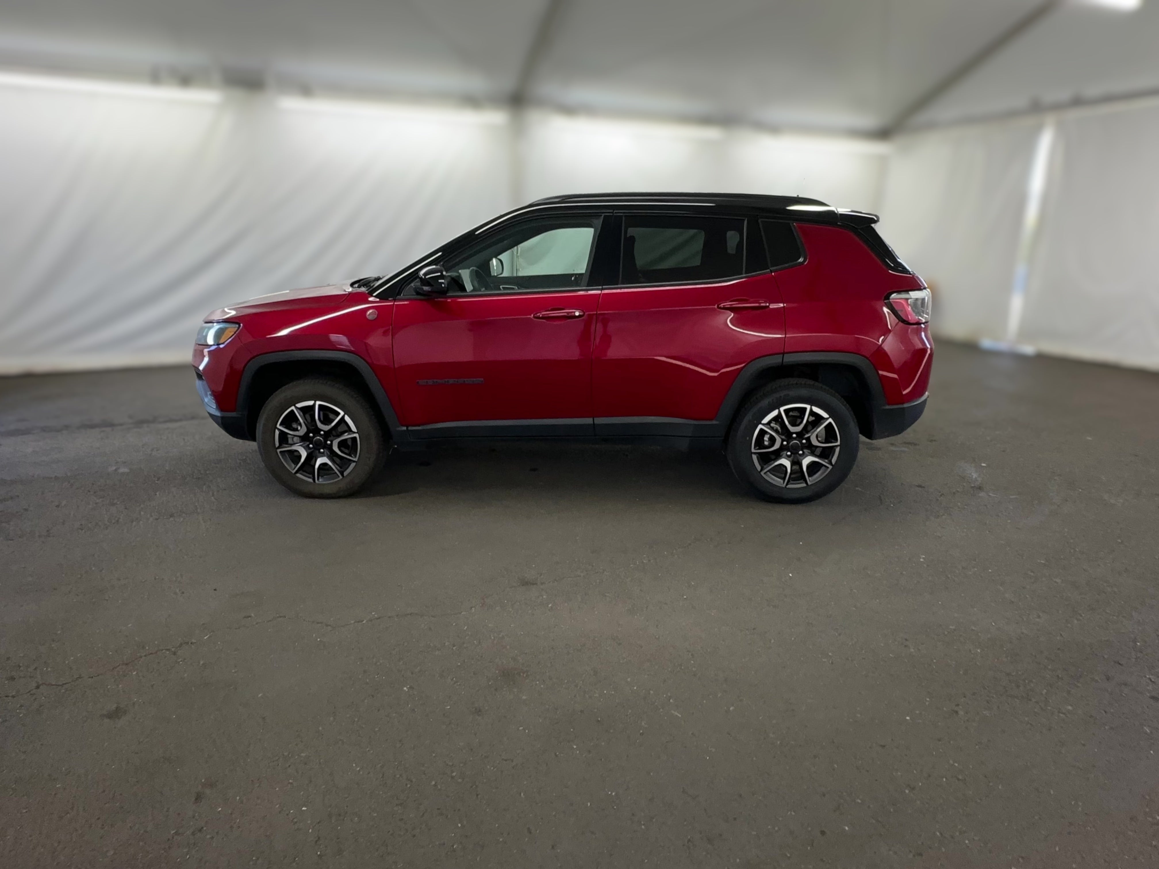 2025 Jeep Compass Trailhawk - Photo 30