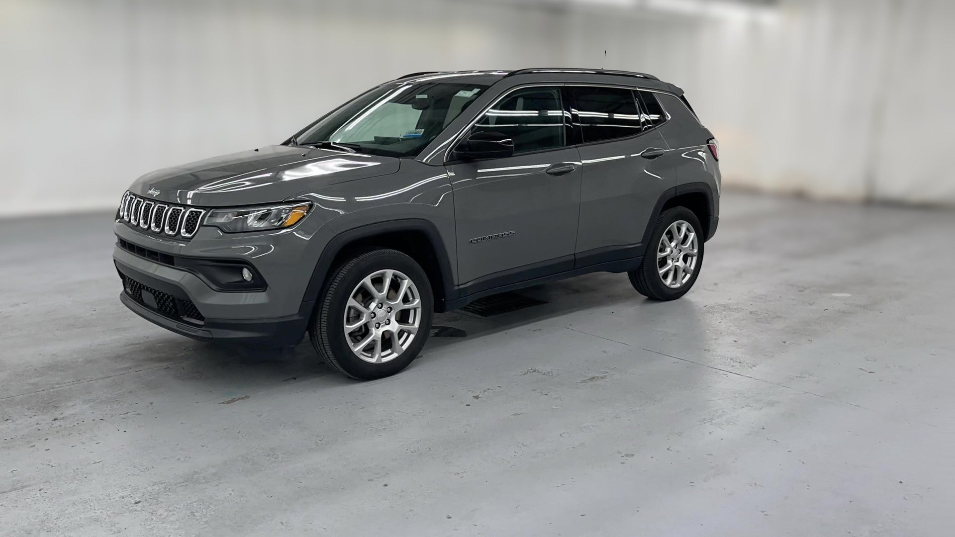 2023 Jeep Compass vehicle photo