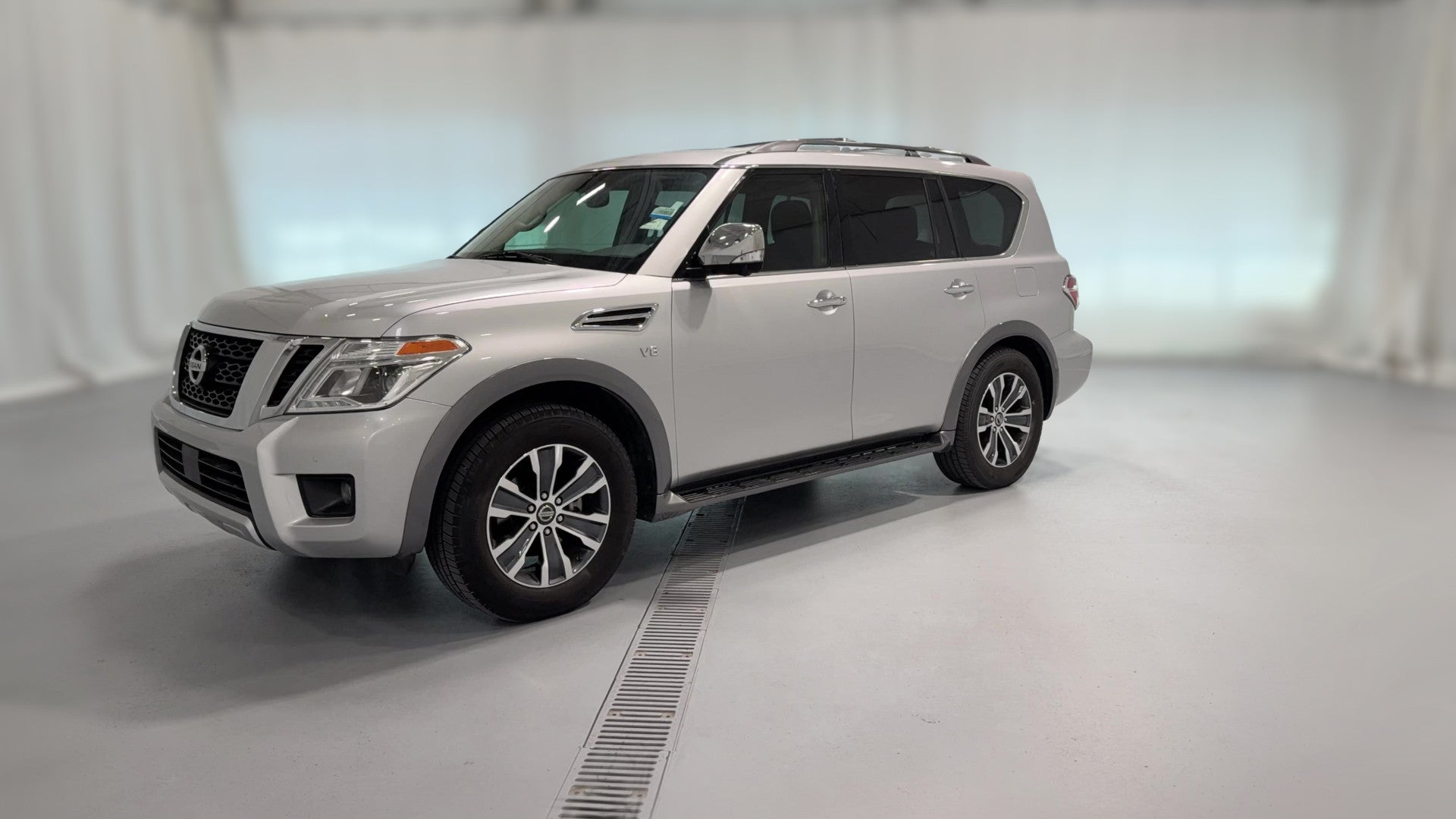 2018 Nissan Armada vehicle photo