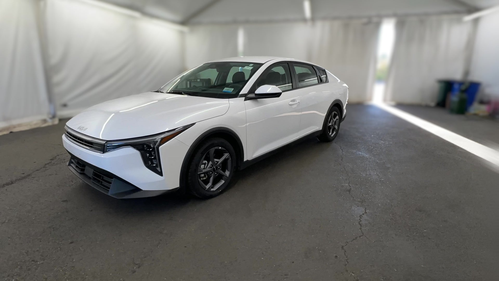 2025 Kia K4 vehicle photo