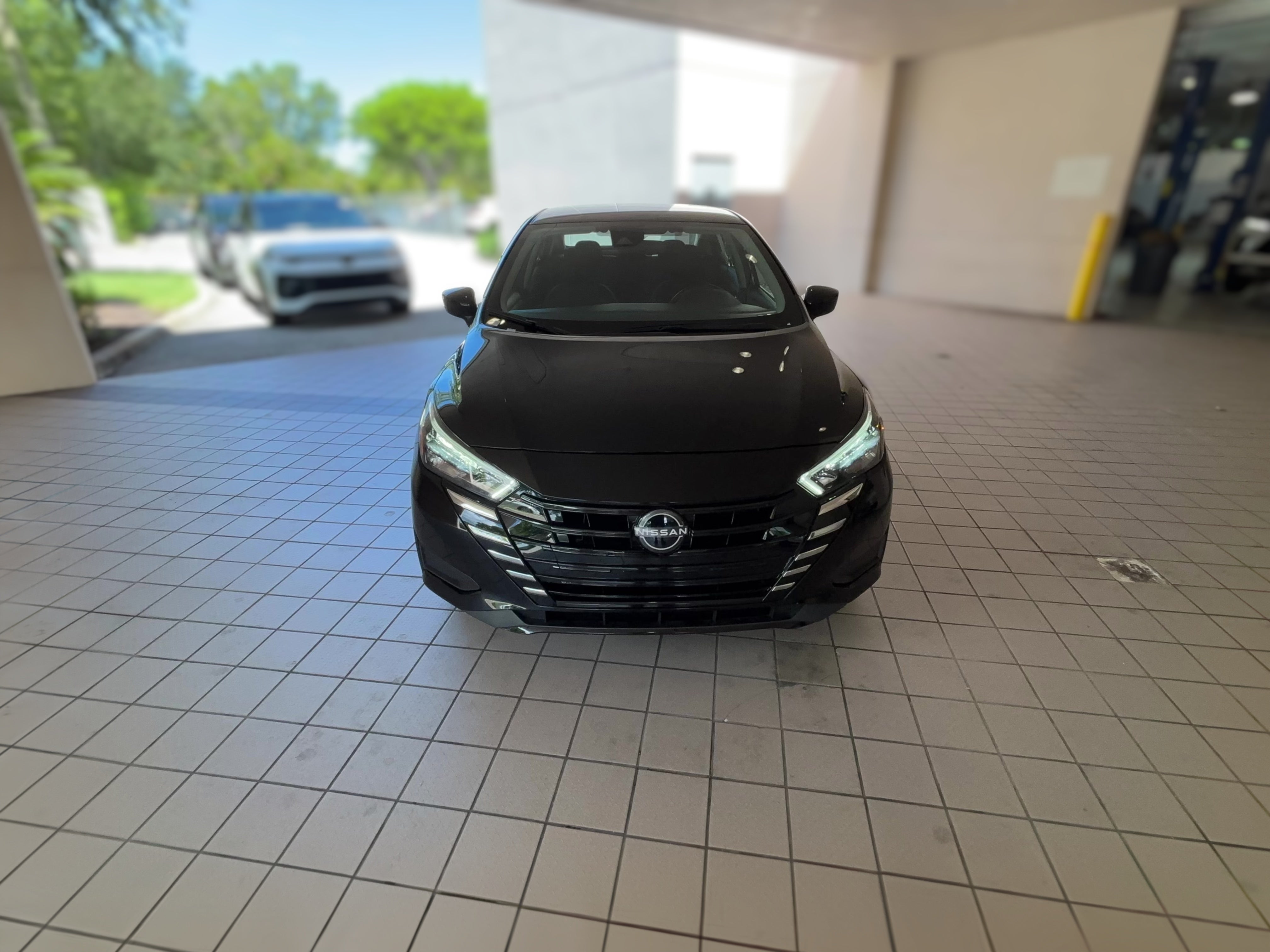 2025 Nissan Versa Sedan SV - Photo 14