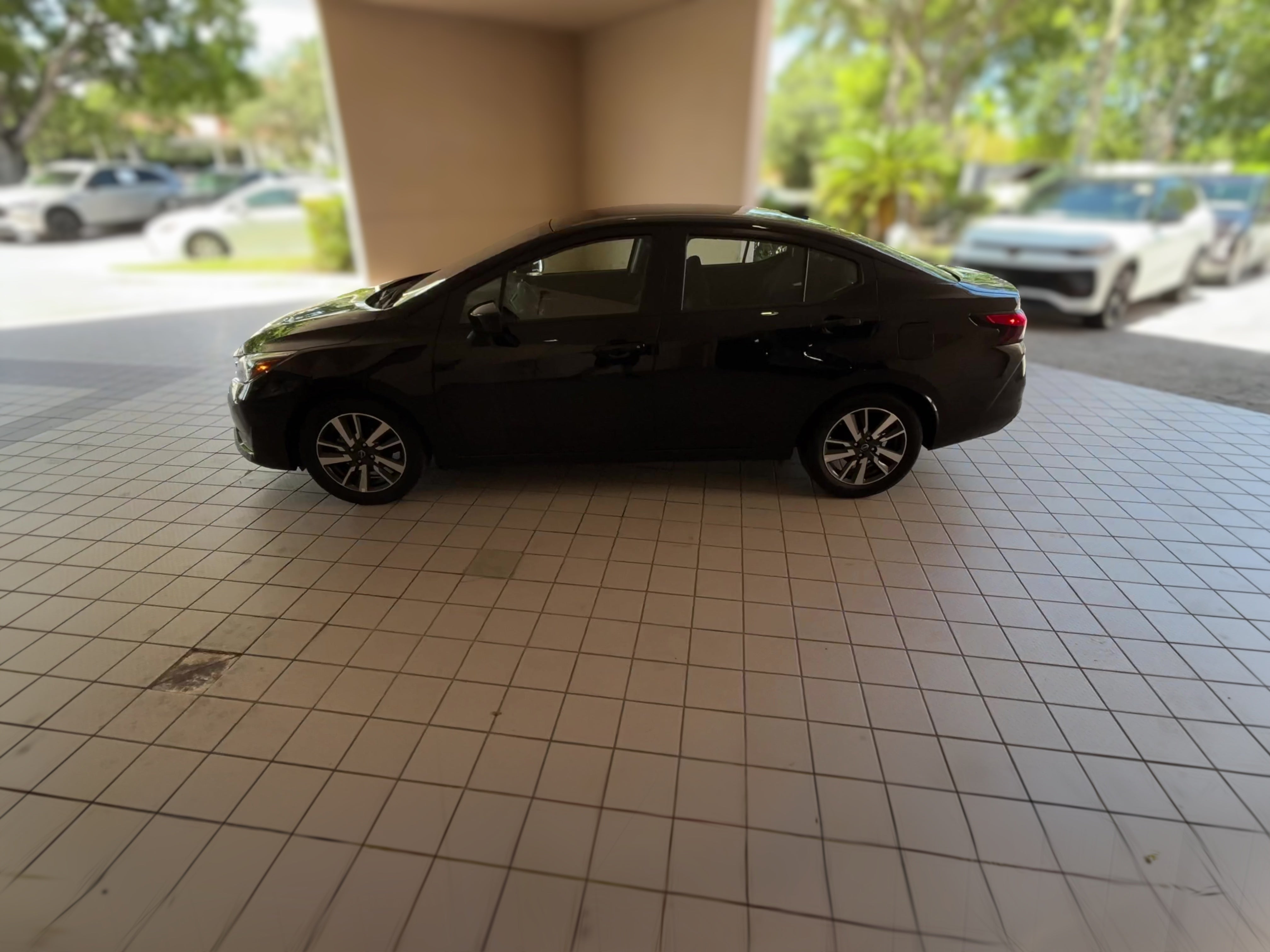 2025 Nissan Versa Sedan SV - Photo 18