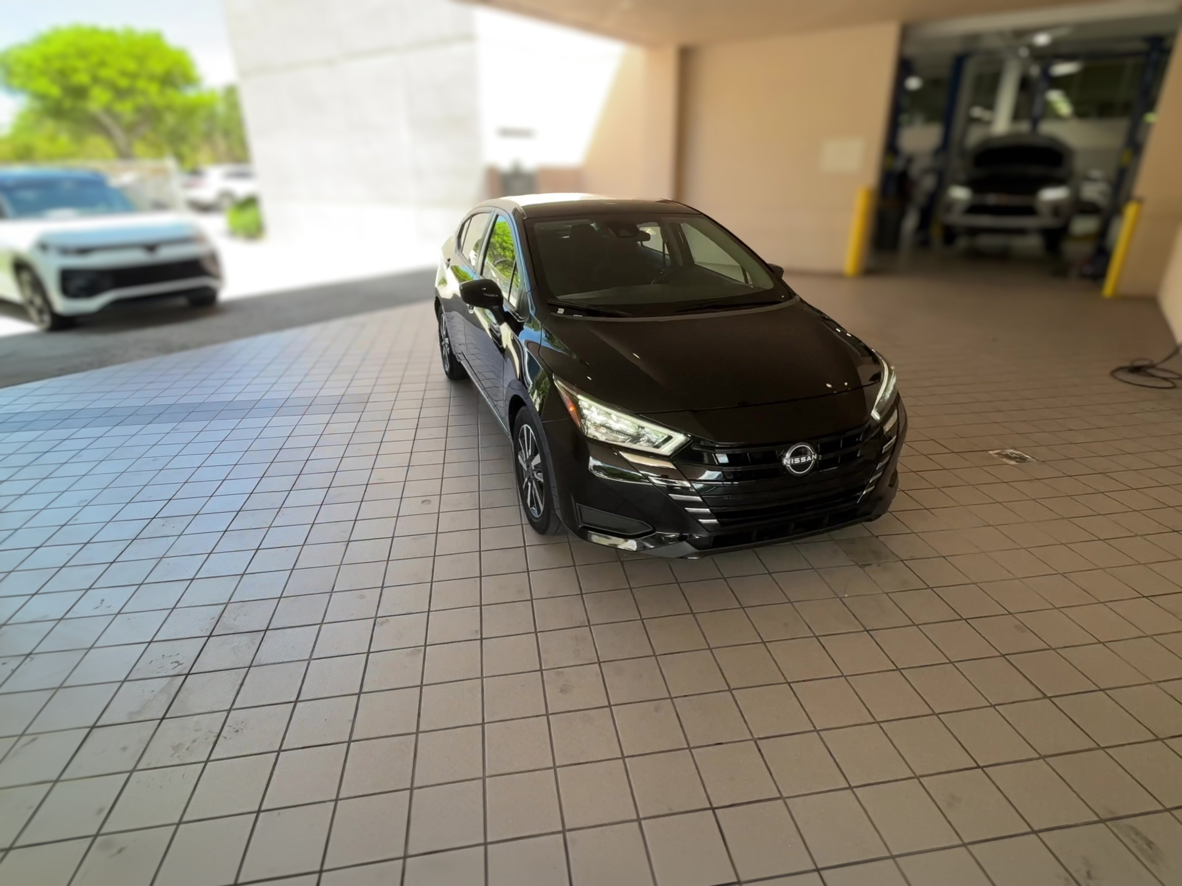2025 Nissan Versa Sedan SV - Photo 29