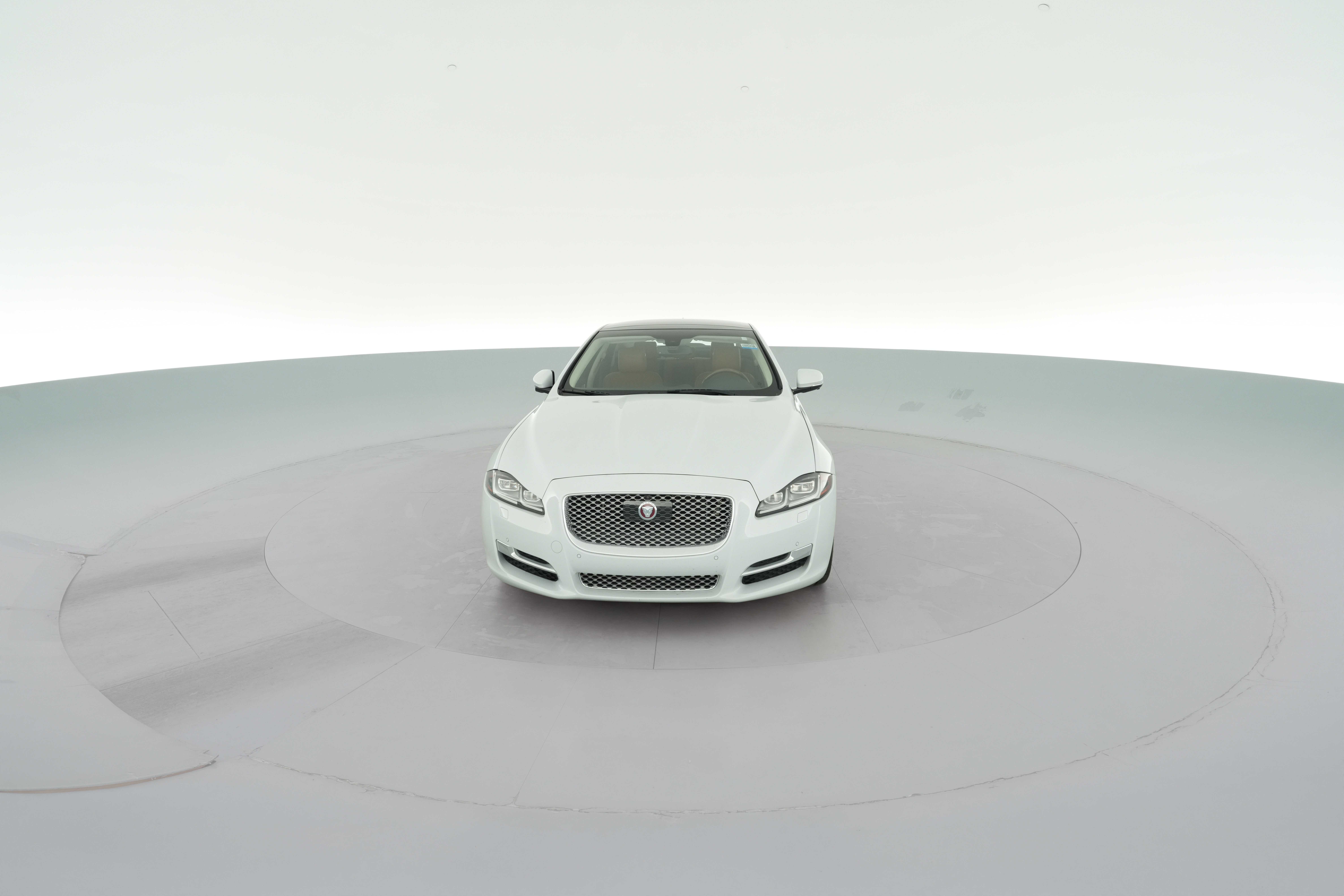 2016 Jaguar XJ Portfolio - Photo 26