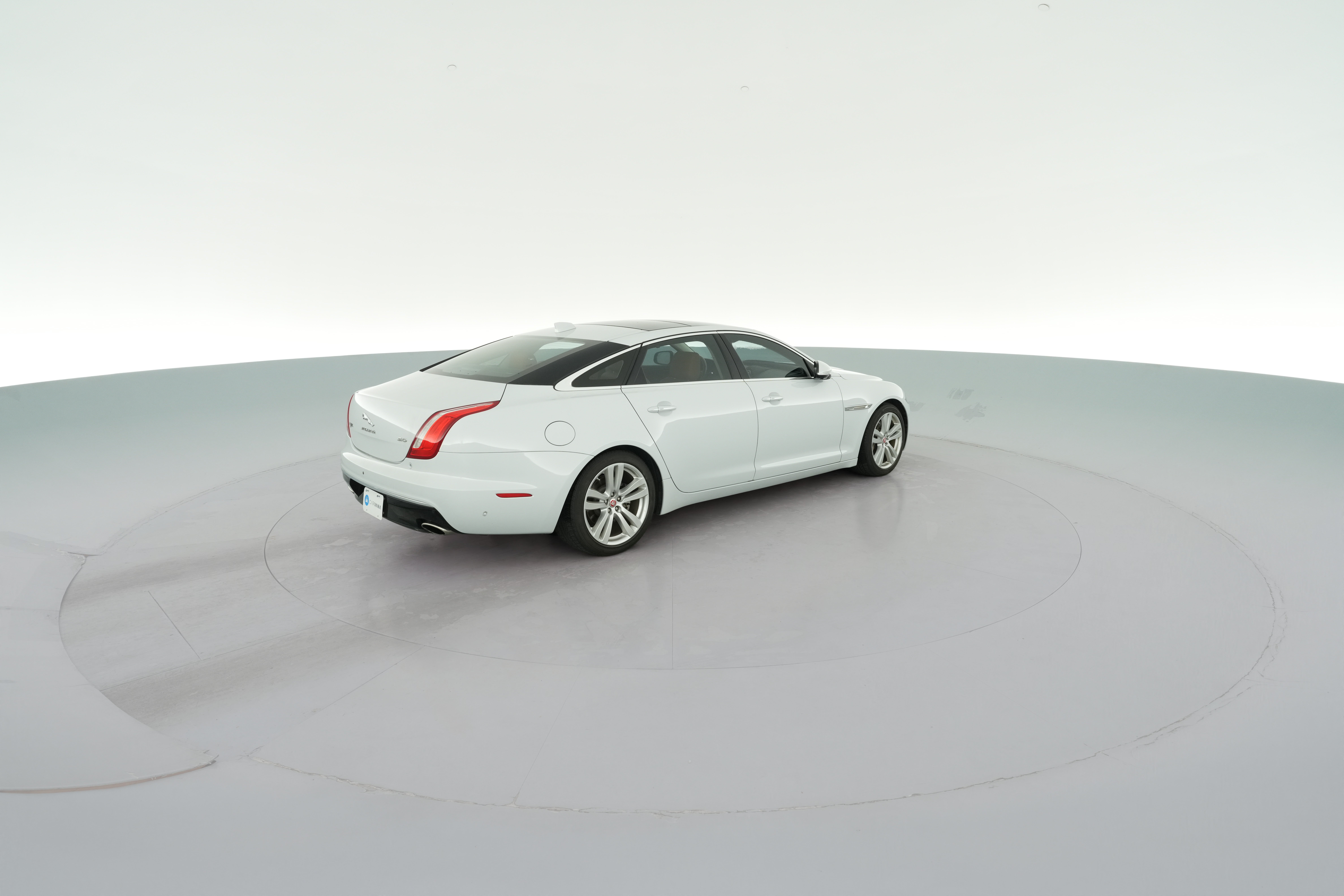 2016 Jaguar XJ Portfolio - Photo 36