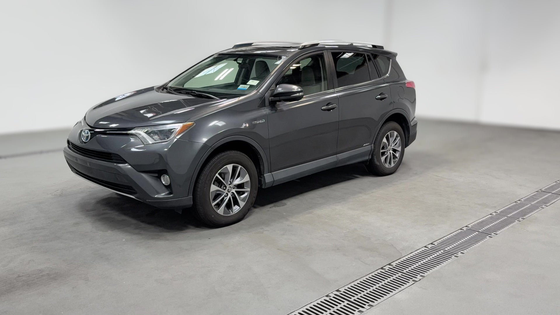 2016 Toyota RAV4 vehicle photo