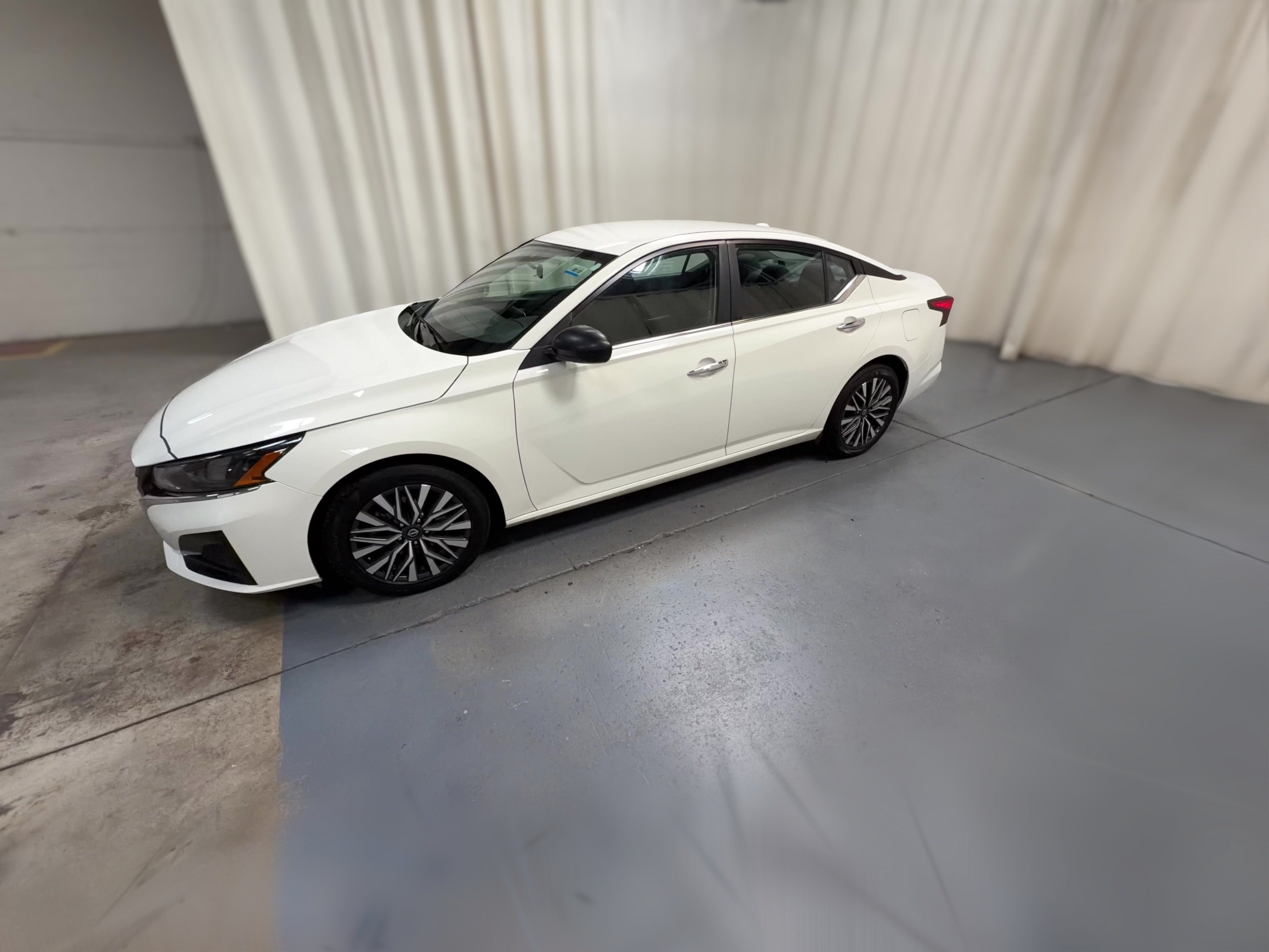 2025 Nissan Altima SV - Photo 20