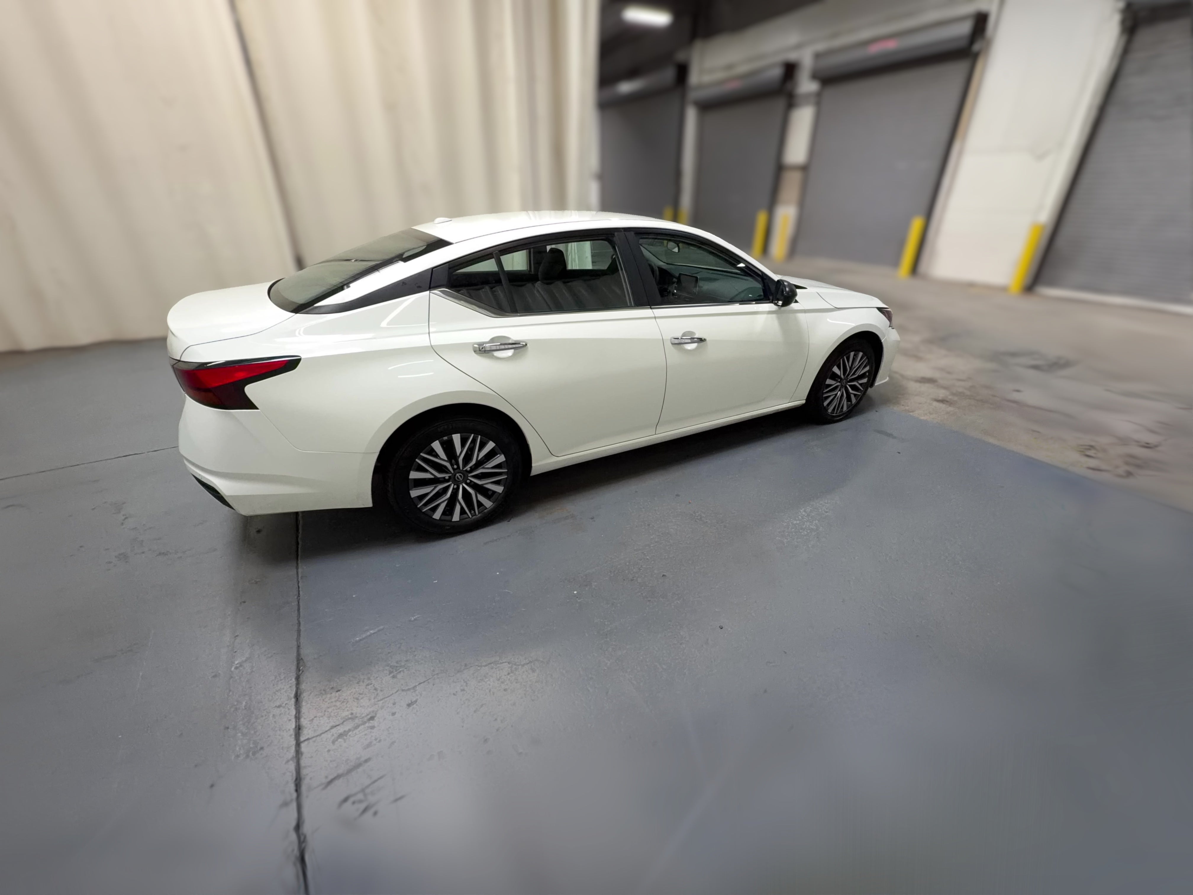 2025 Nissan Altima SV - Photo 28