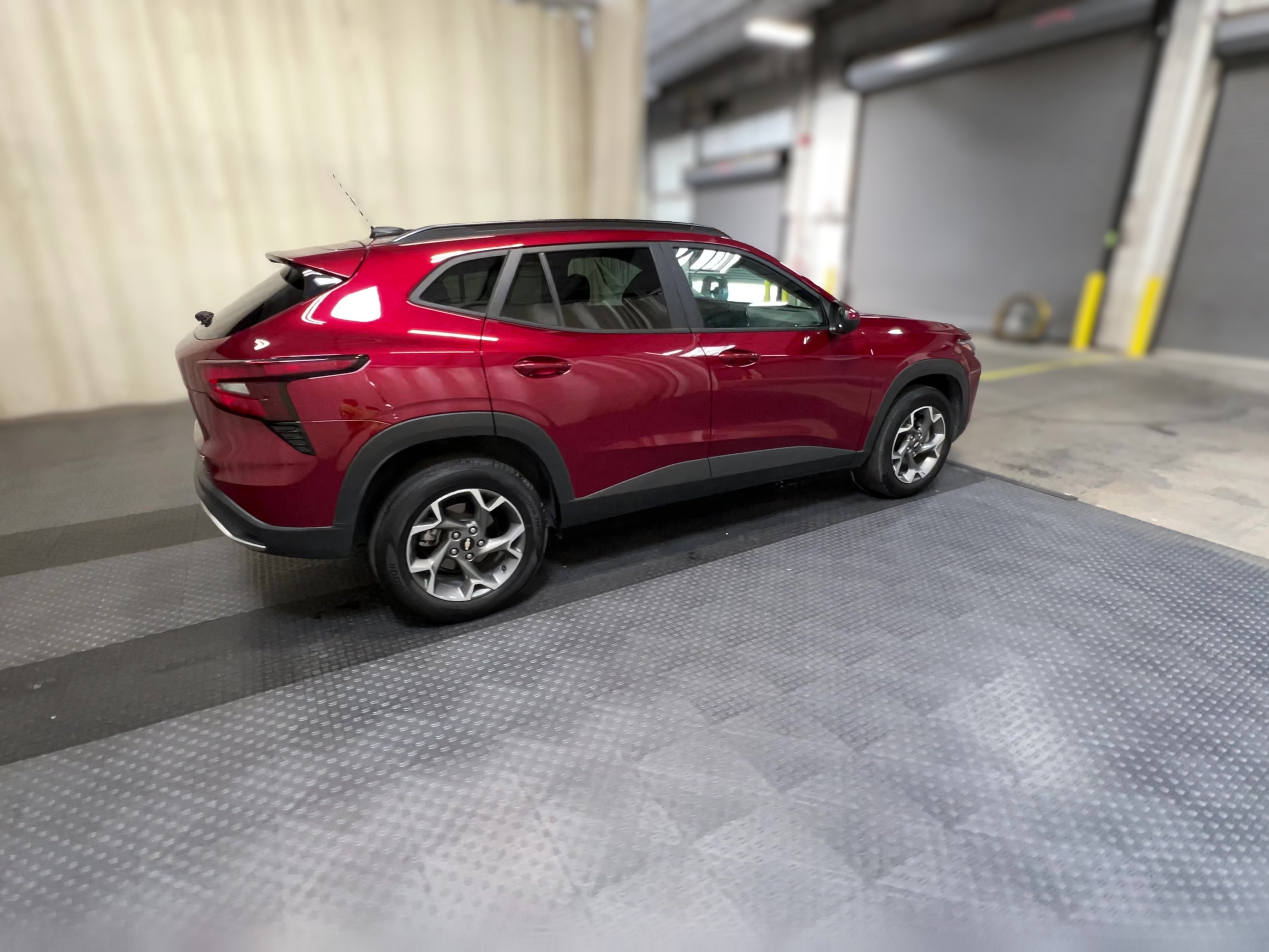 2025 Chevrolet Trax LT - Photo 28