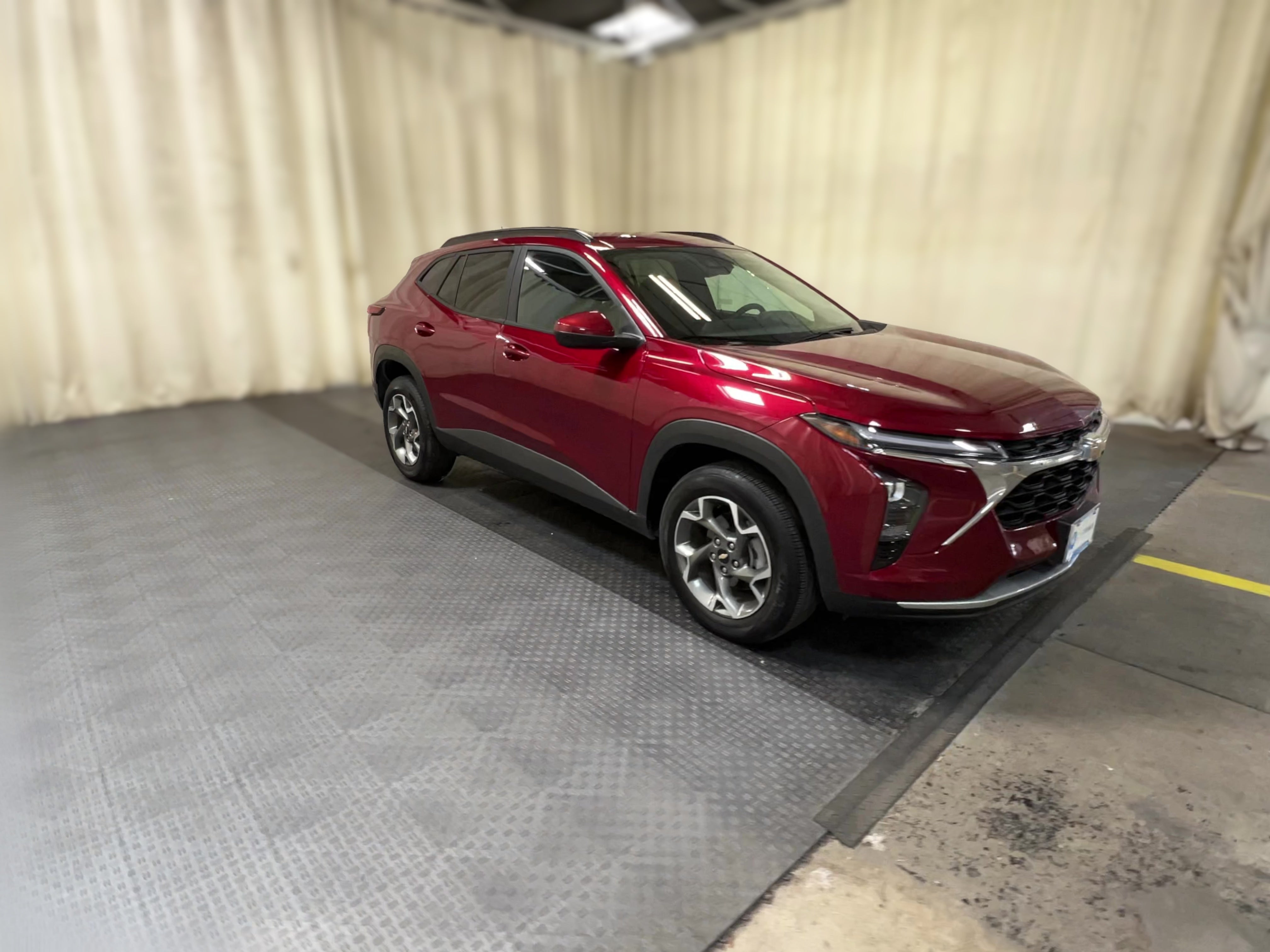 2025 Chevrolet Trax LT - Photo 31