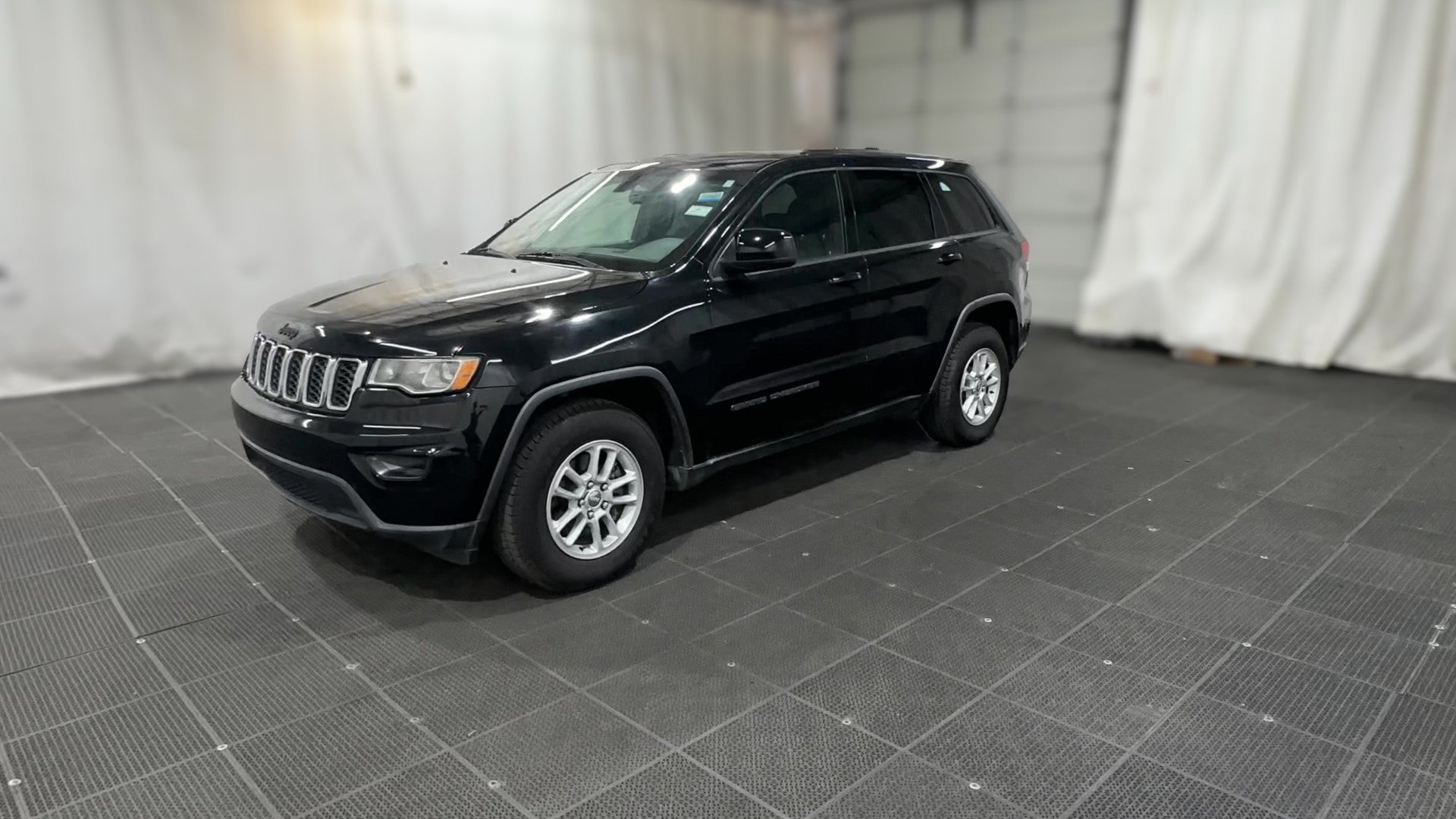 2018 Jeep Grand Cherokee vehicle photo