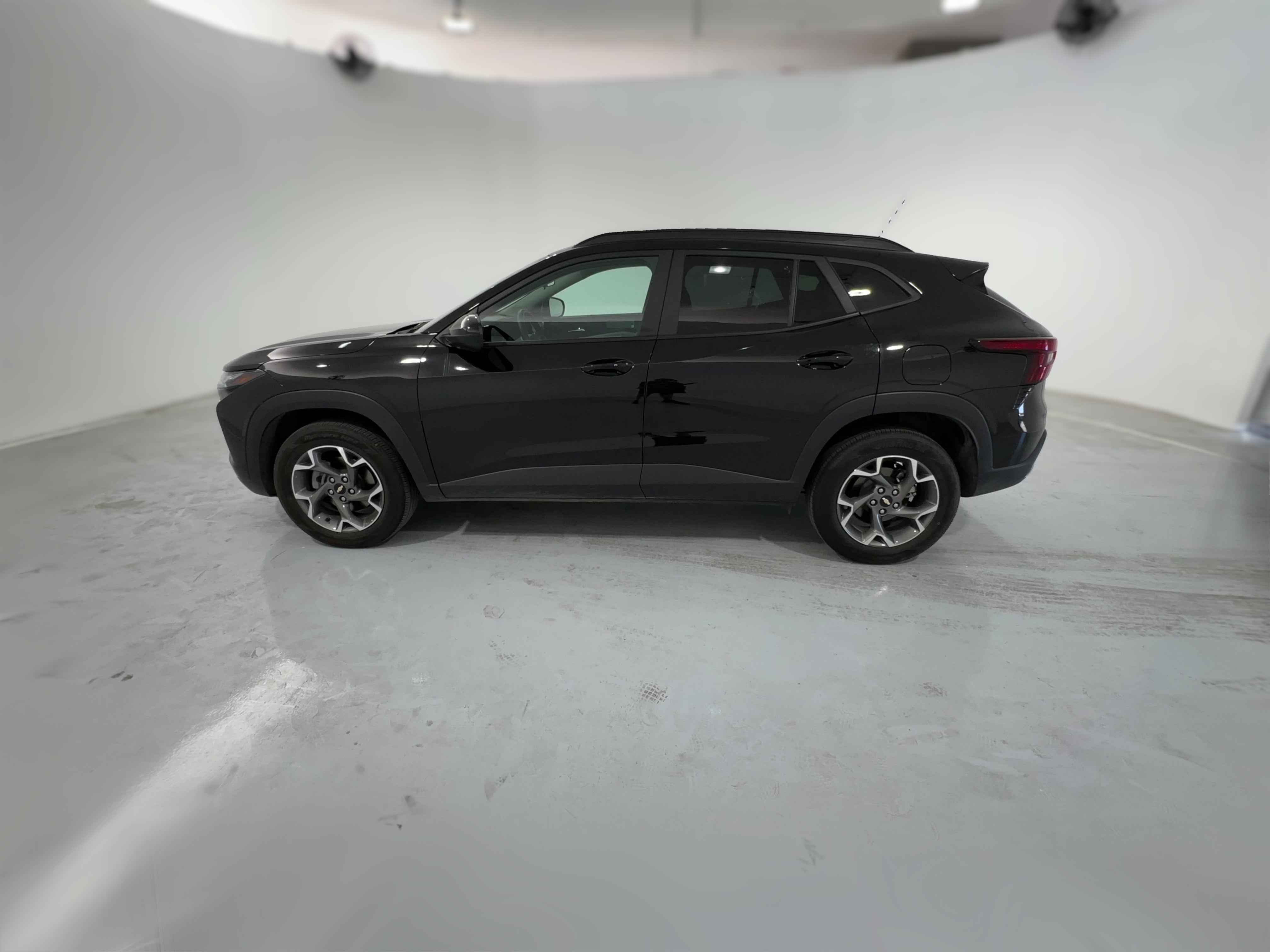 2025 Chevrolet Trax LT - Photo 26