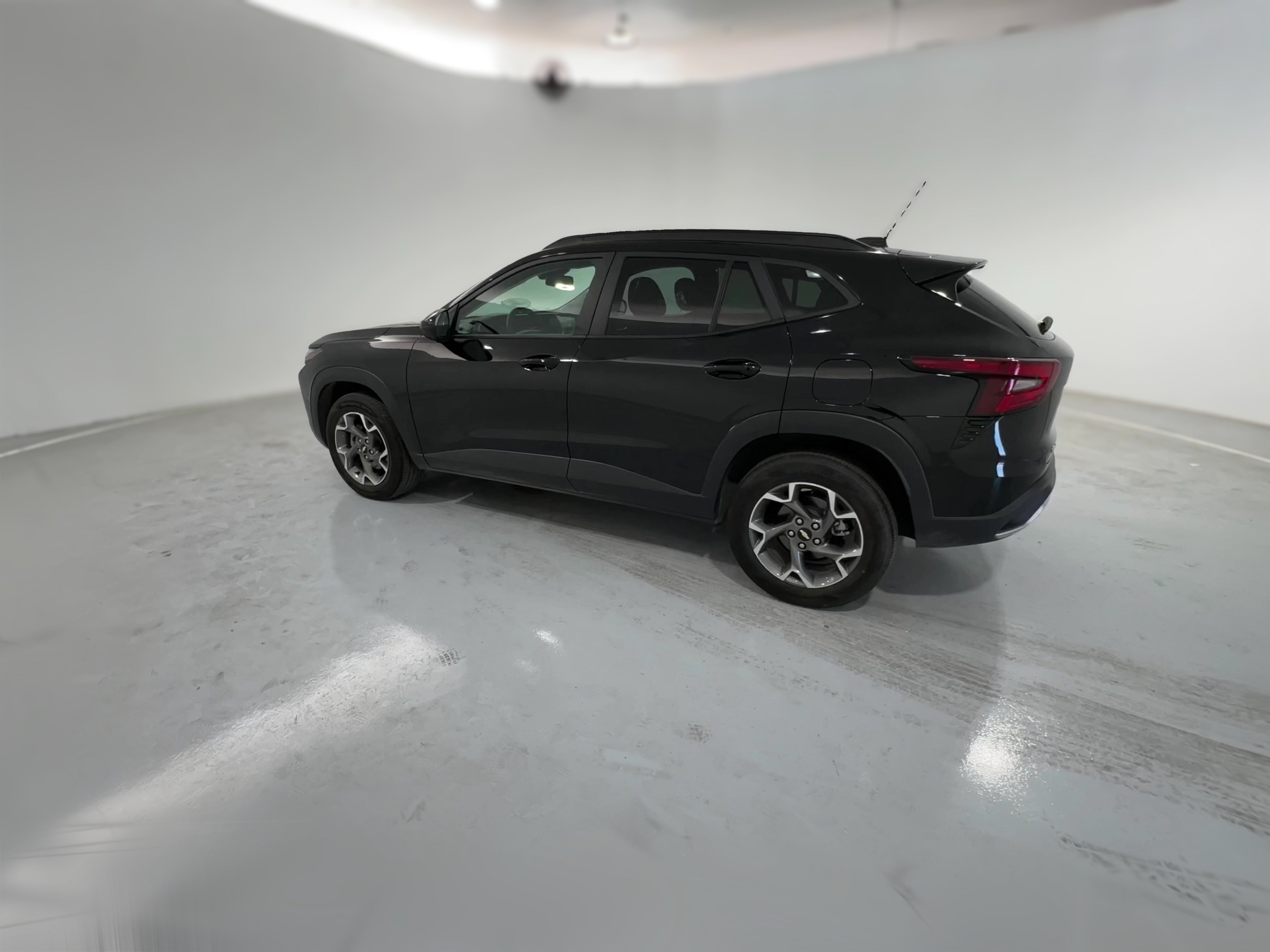 2025 Chevrolet Trax LT - Photo 27