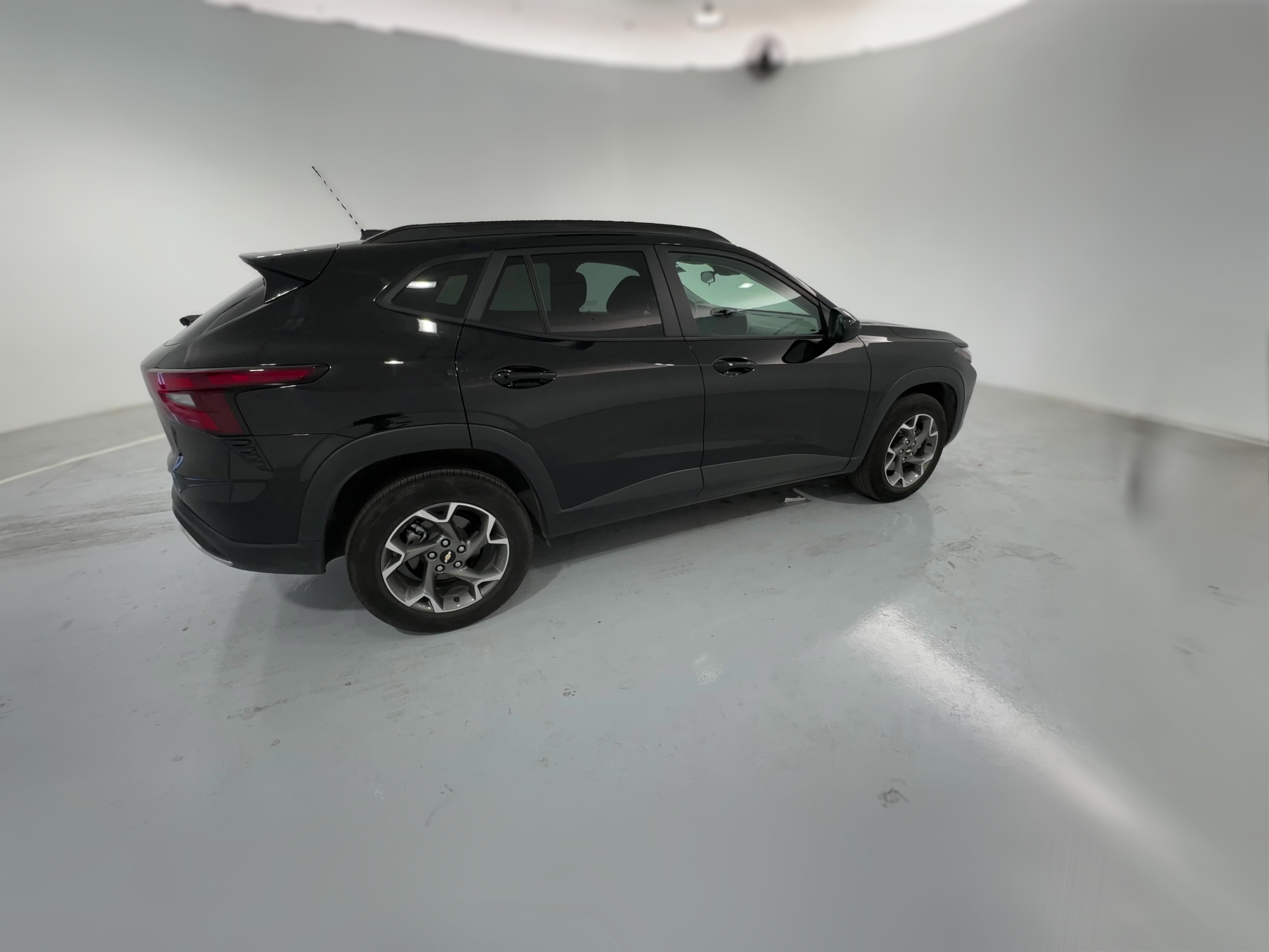 2025 Chevrolet Trax LT - Photo 32