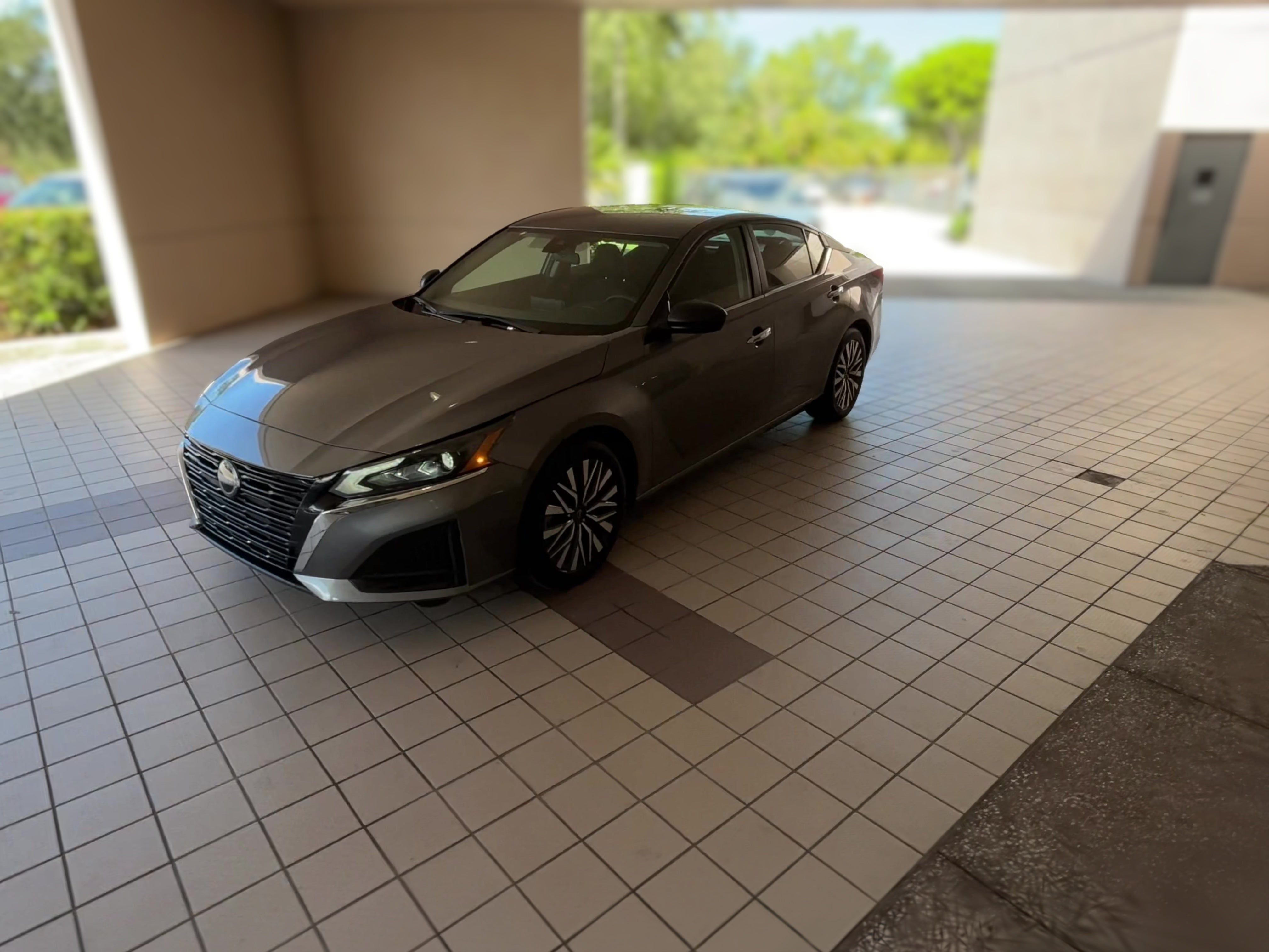 2025 Nissan Altima SV - Photo 18