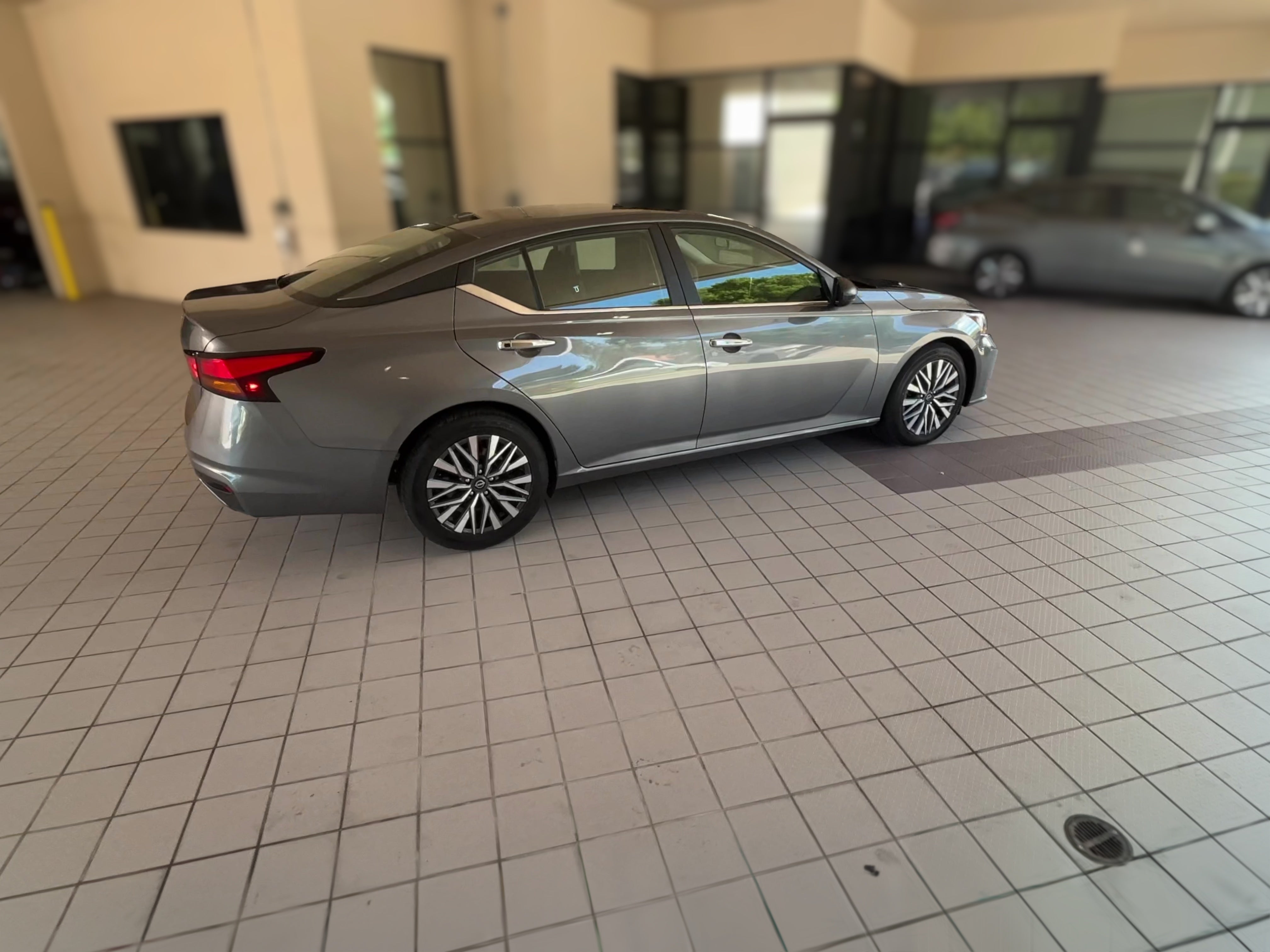 2025 Nissan Altima SV - Photo 27