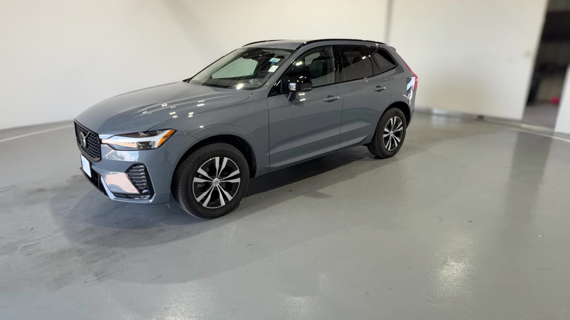 2024 Volvo XC60 vehicle photo