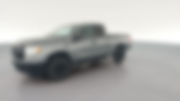 2017 Nissan TITAN XD King Cab vehicle photo
