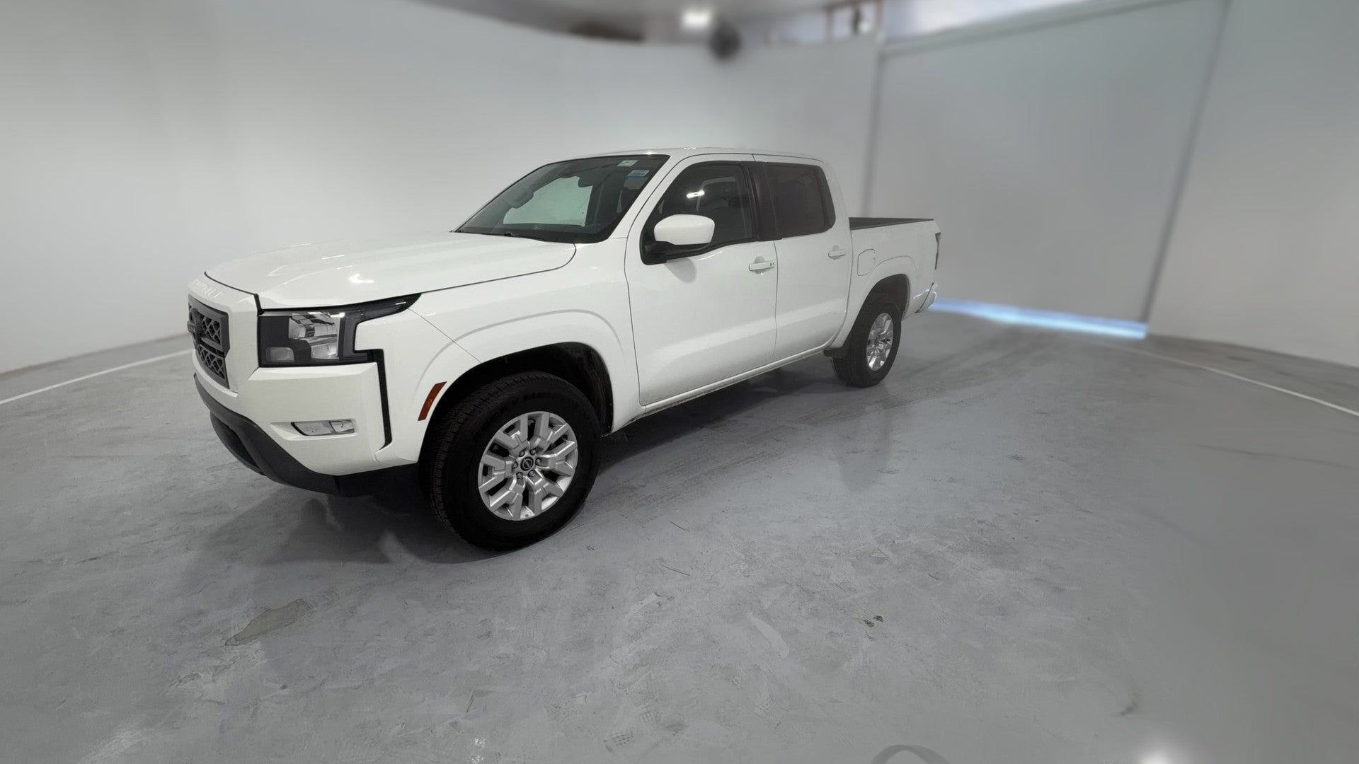 2024 Nissan Frontier Crew Cab vehicle photo