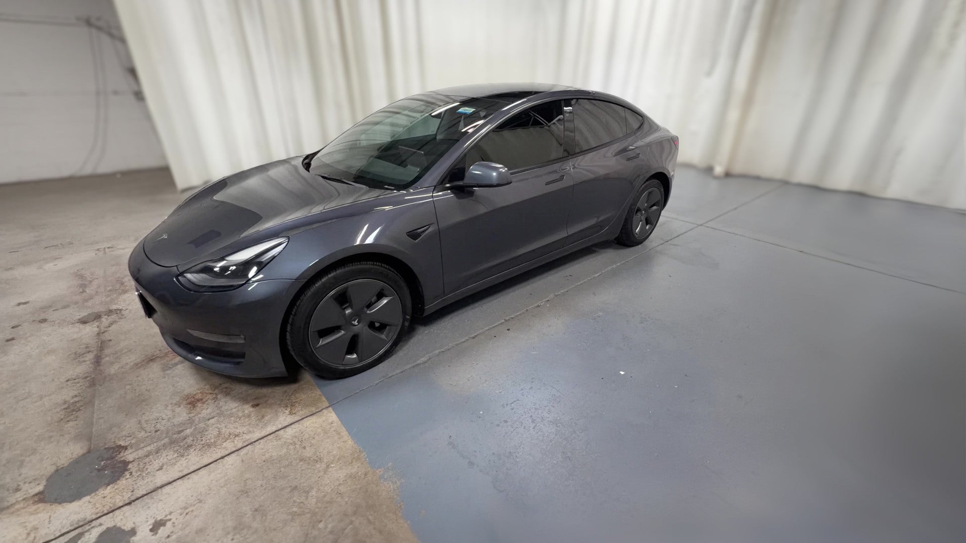 2022 Tesla Model 3 vehicle photo