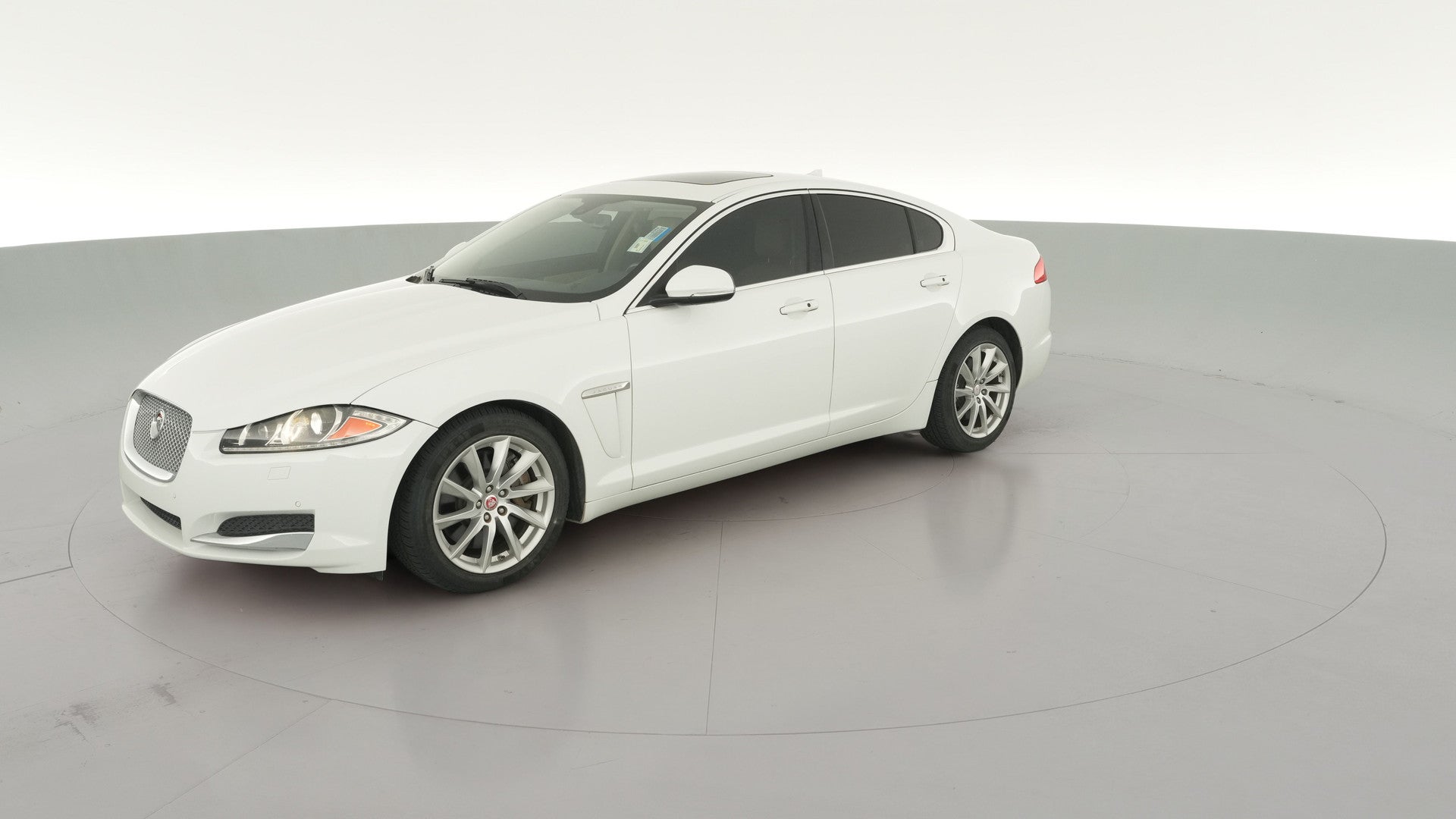 2015 Jaguar XF vehicle photo