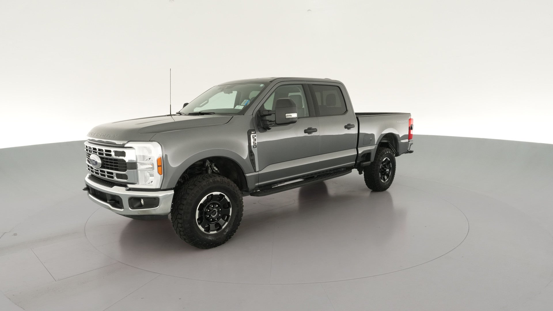 2025 Ford F350 Super Duty Crew Cab vehicle photo