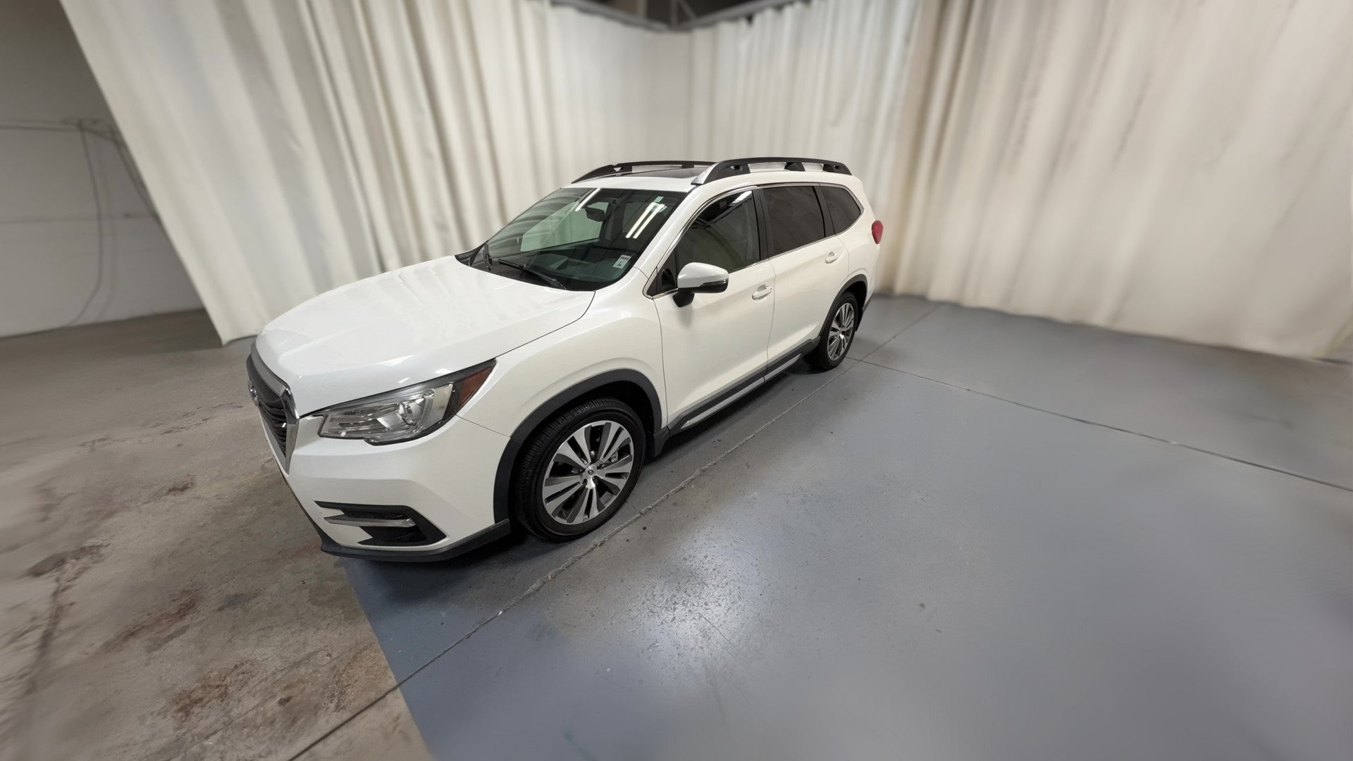 2022 Subaru Ascent vehicle photo