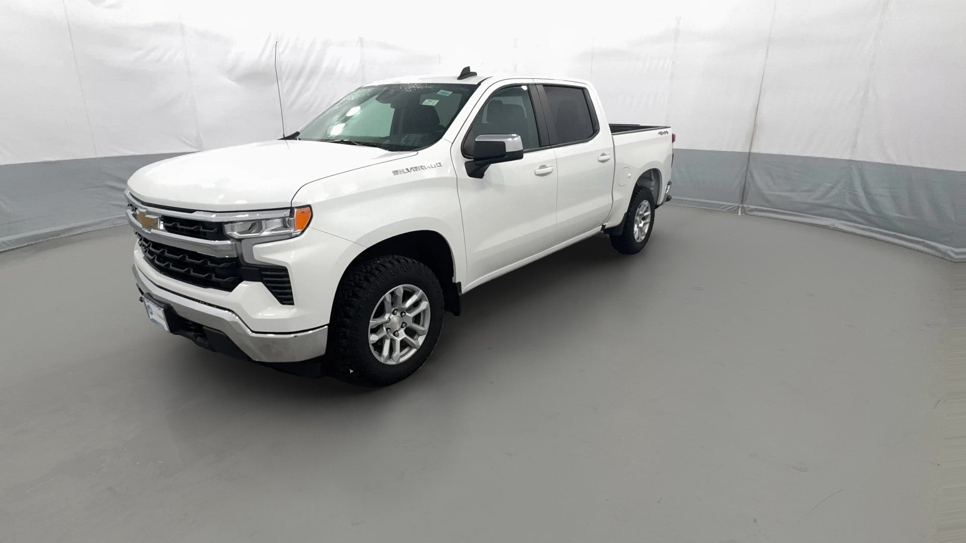 2022 Chevrolet Silverado 1500 Crew Cab vehicle photo