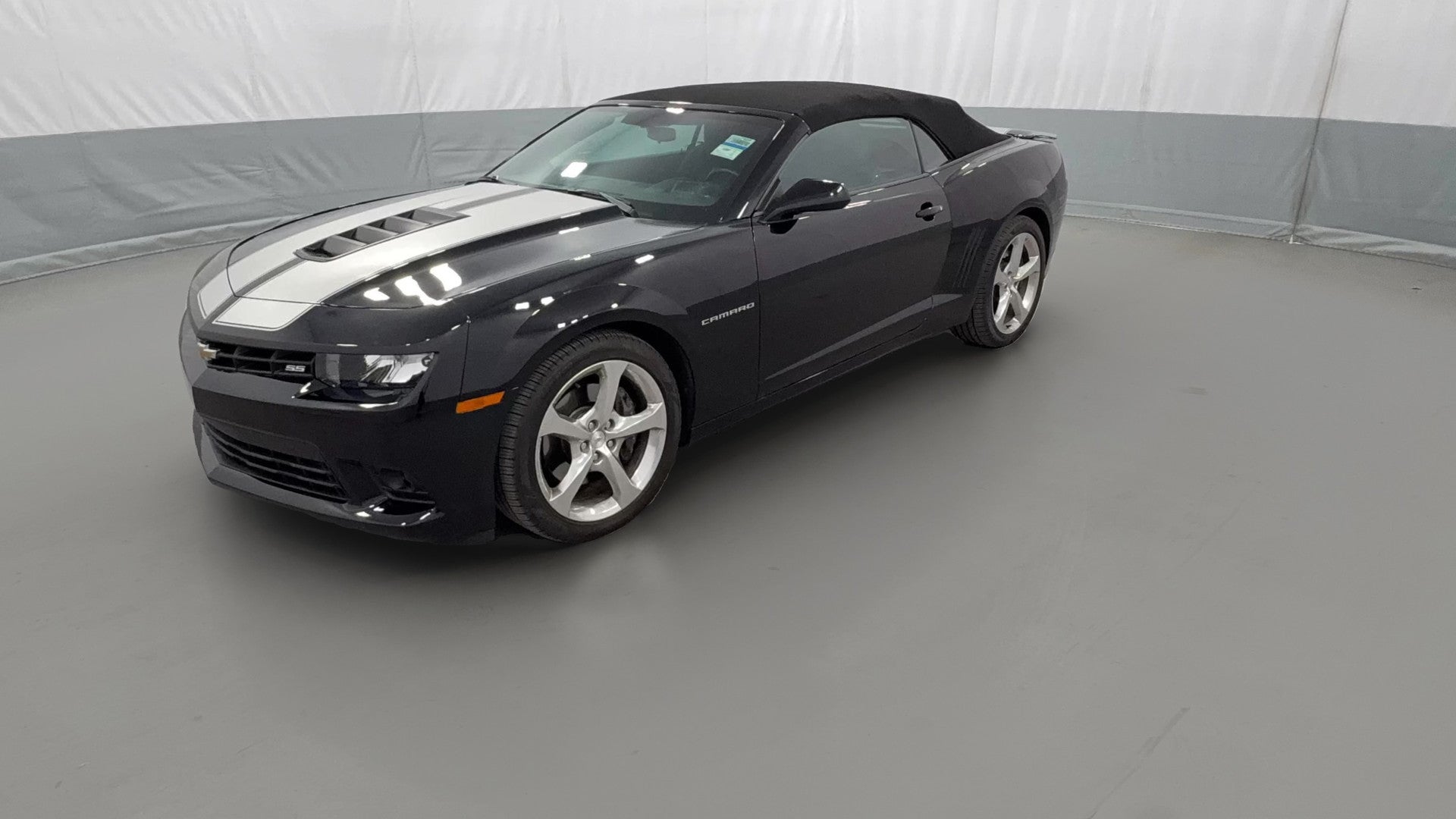 2015 Chevrolet Camaro vehicle photo