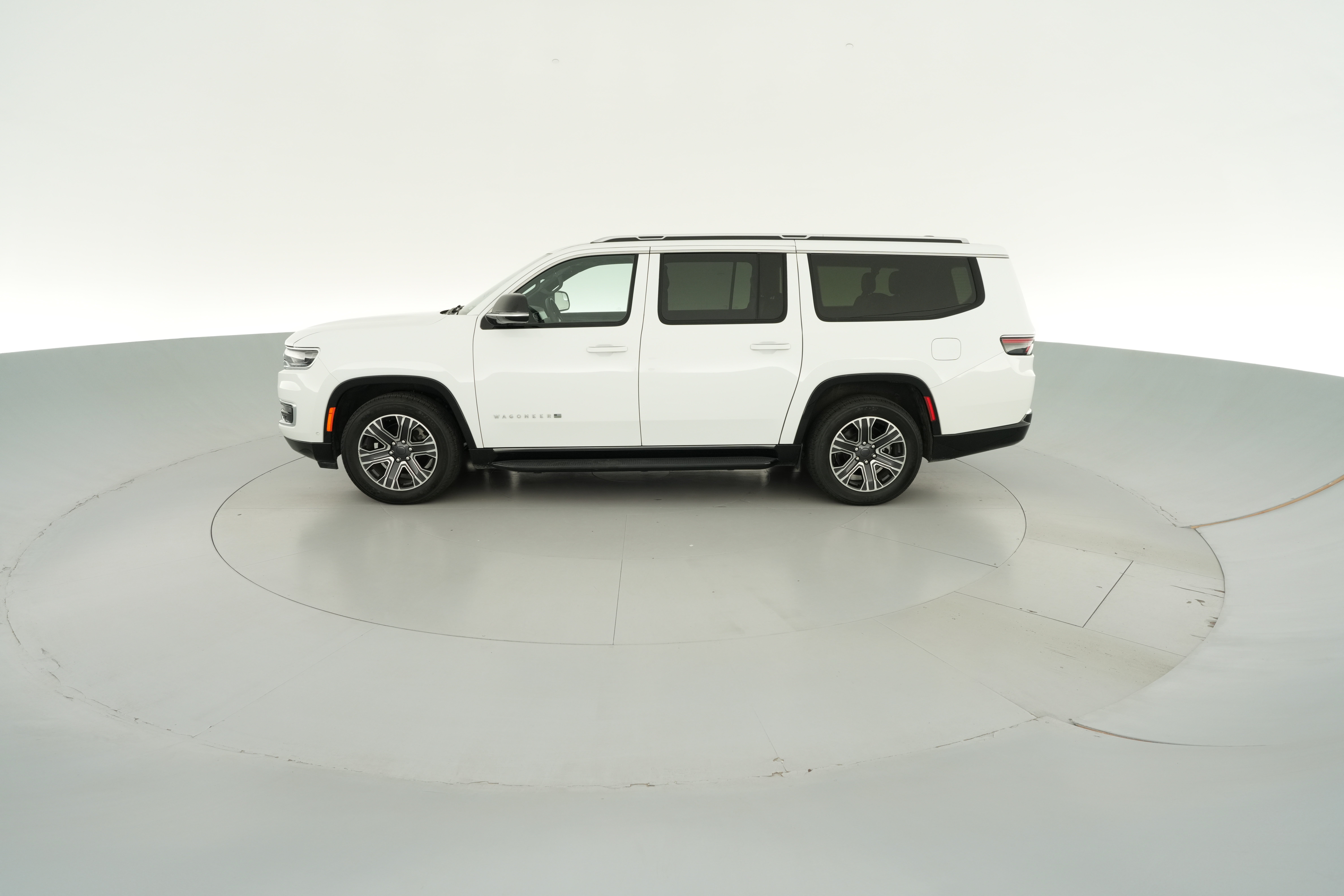 2024 Jeep Wagoneer L Series II - Photo 33