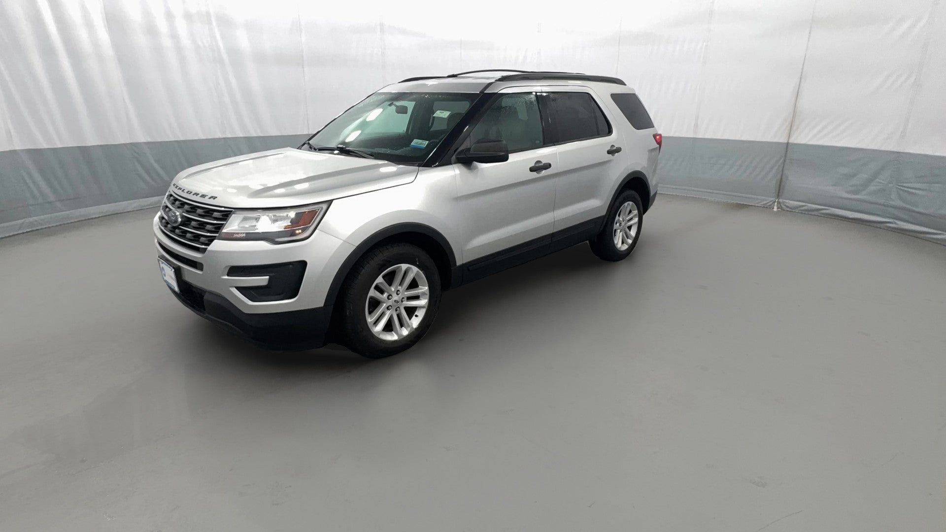 2017 Ford Explorer vehicle photo