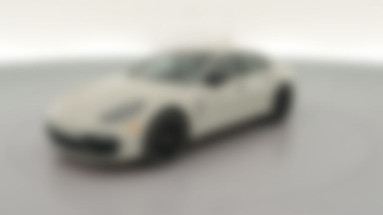 2022 Porsche Panamera vehicle photo