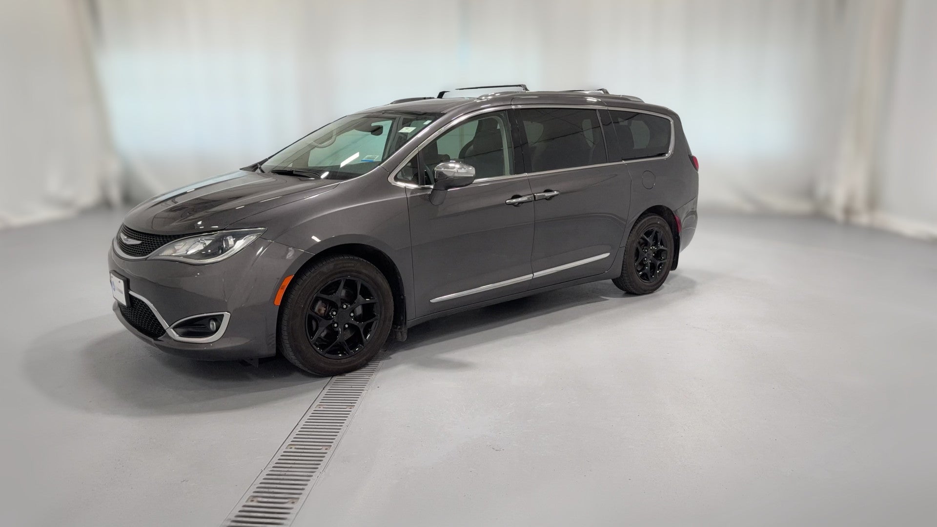 2020 Chrysler Pacifica vehicle photo