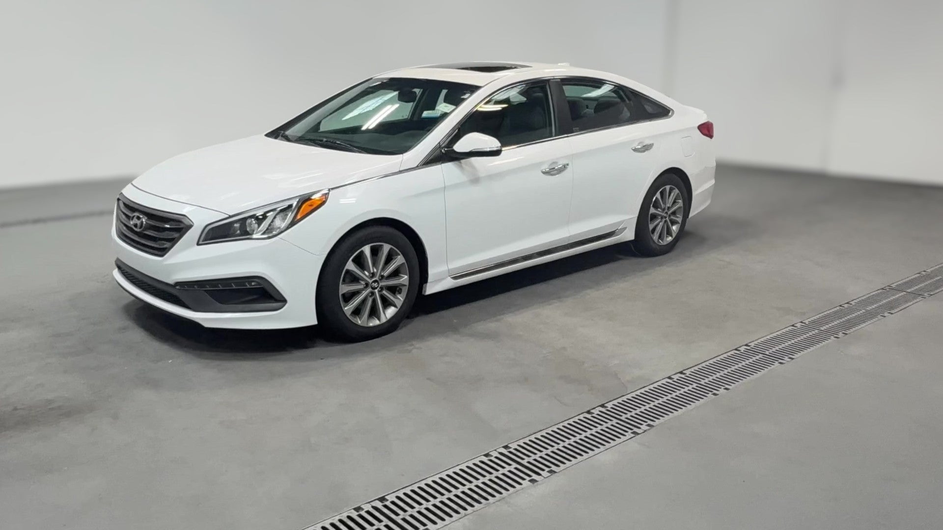 2016 Hyundai Sonata vehicle photo
