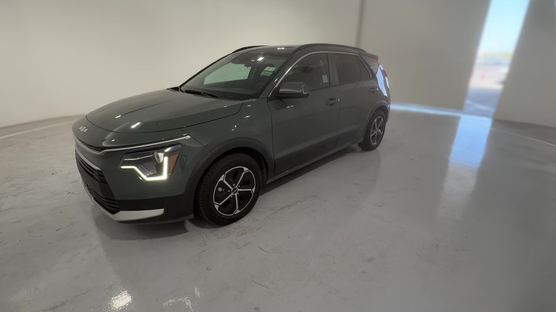 2023 Kia Niro vehicle photo