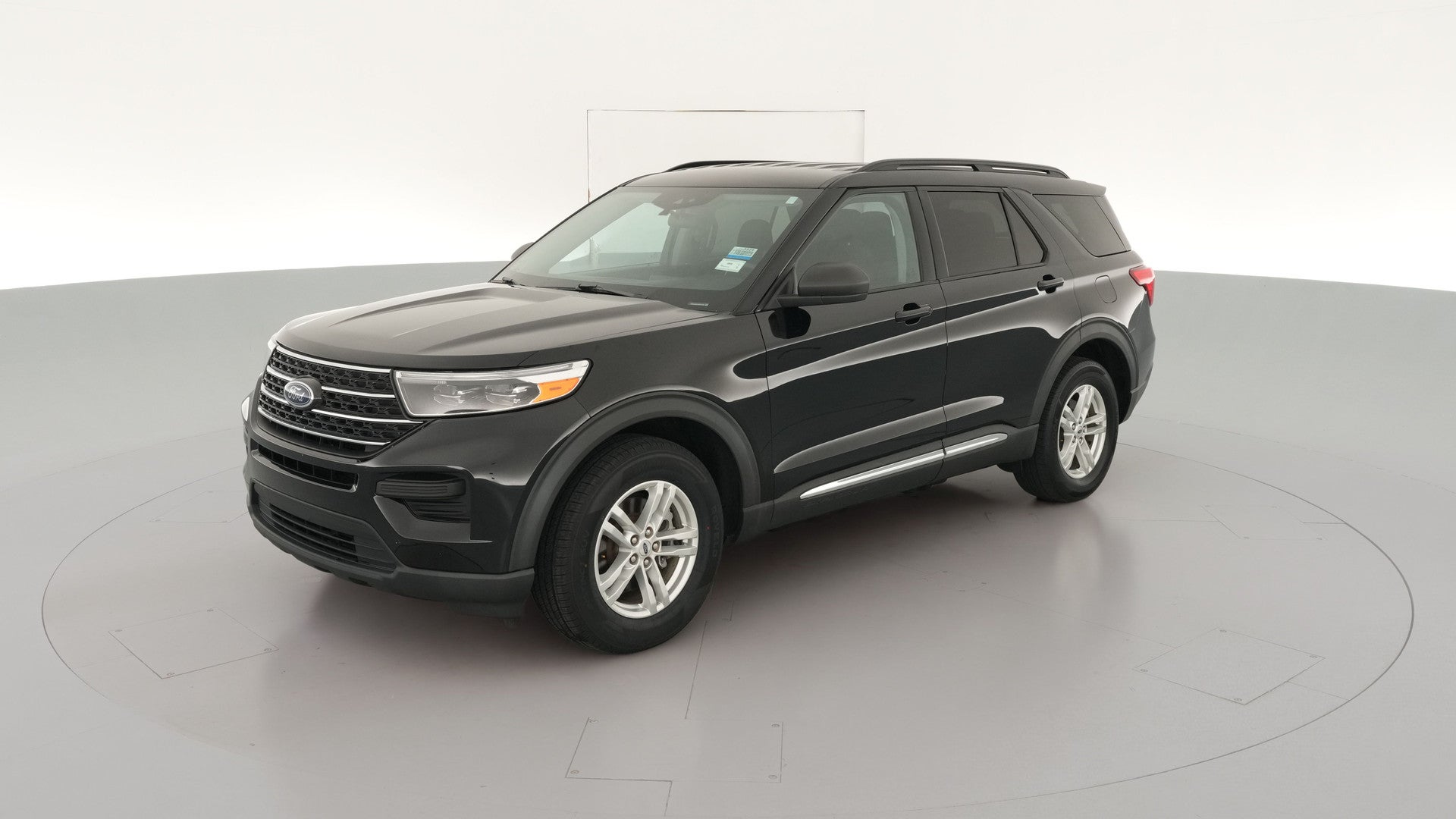 2022 Ford Explorer vehicle photo