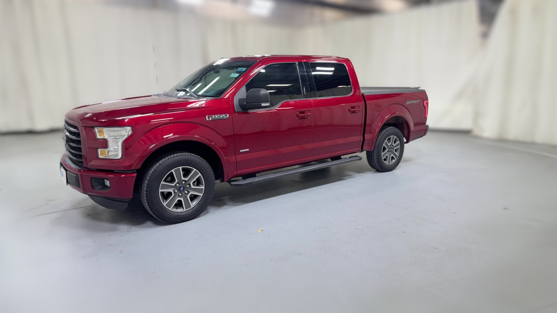 2016 Ford F150 SuperCrew Cab vehicle photo