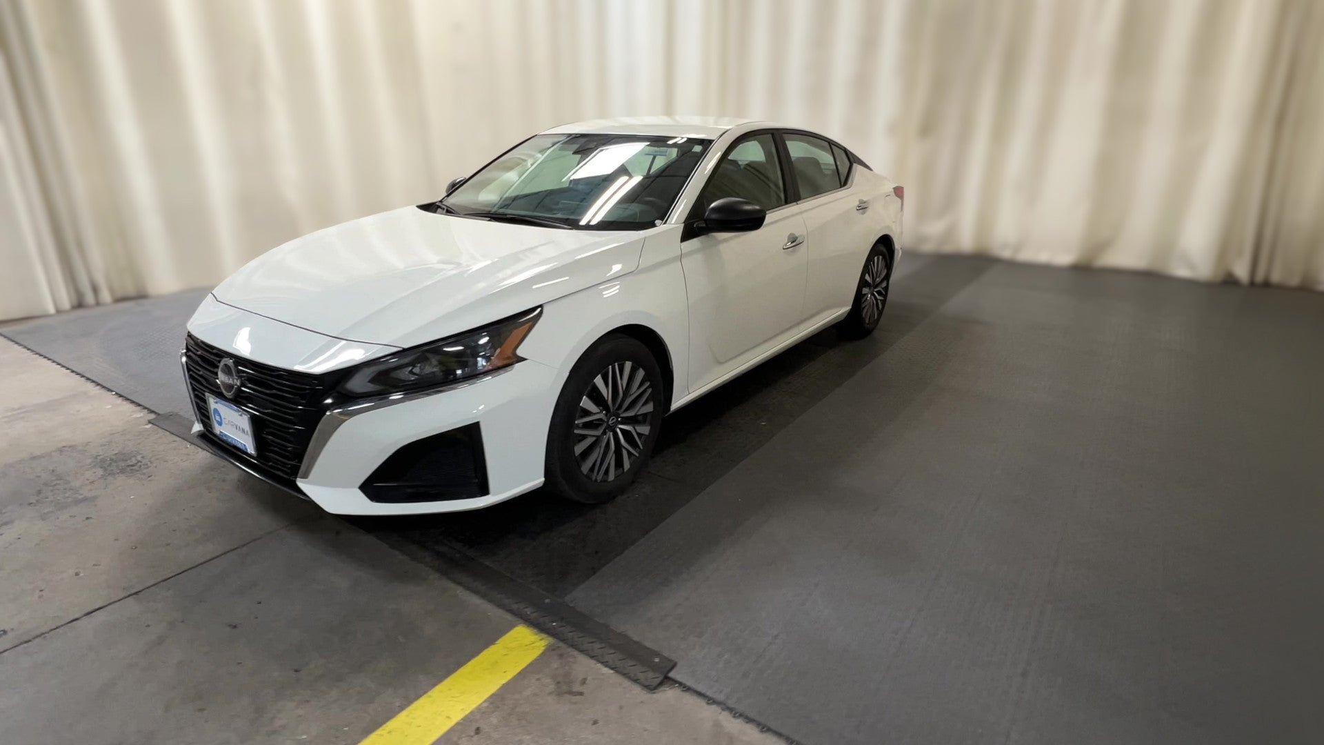 2025 Nissan Altima vehicle photo