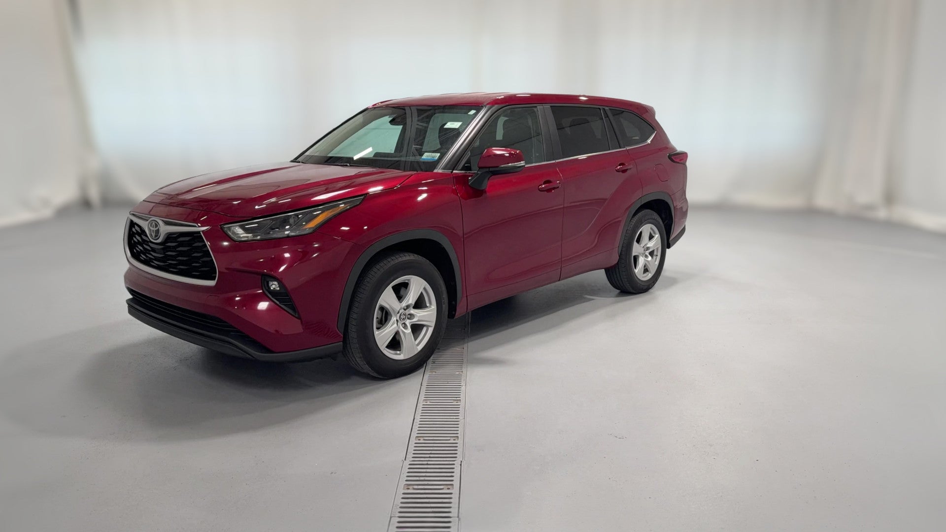 2023 Toyota Highlander vehicle photo