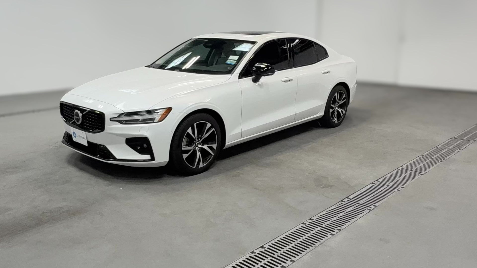 2024 Volvo S60 vehicle photo