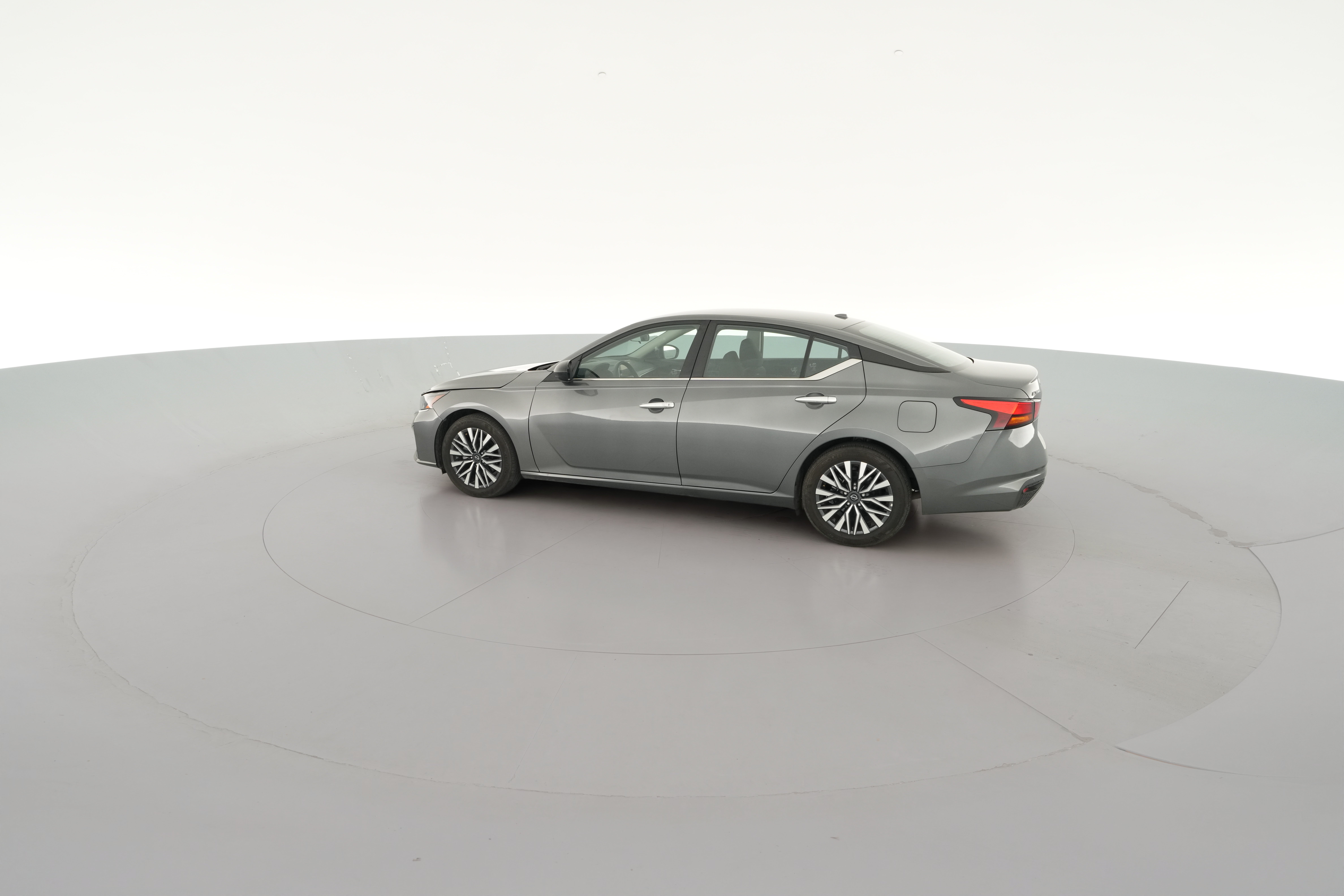 2025 Nissan Altima SV - Photo 27