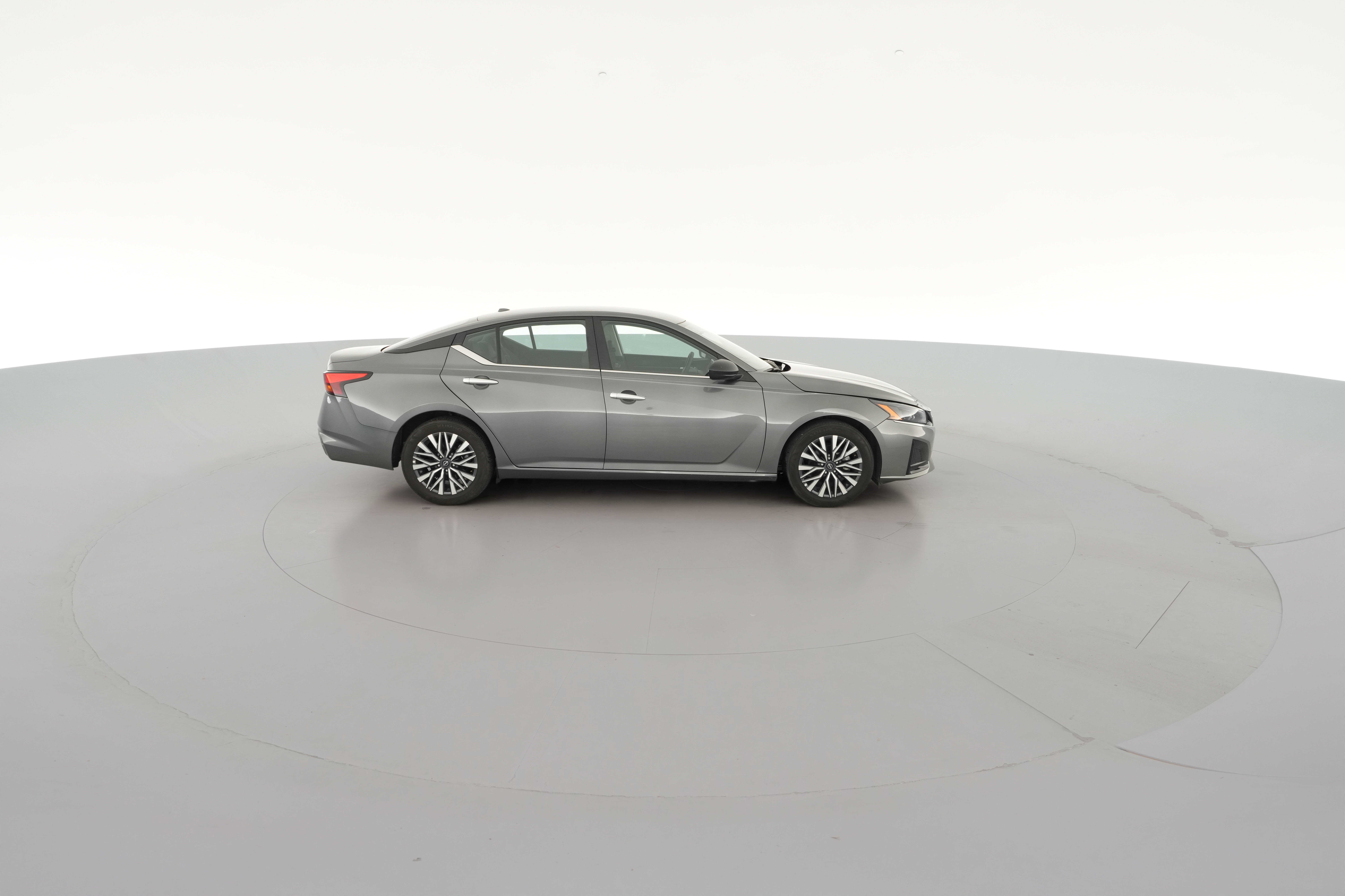 2025 Nissan Altima SV - Photo 34