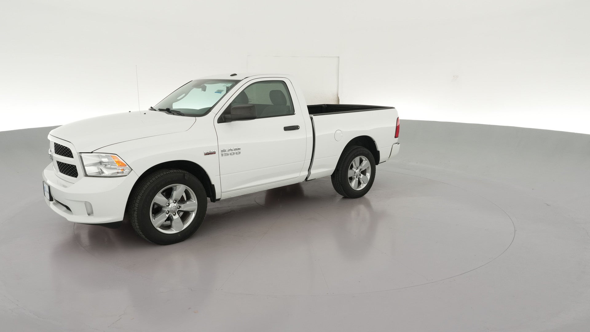2016 Ram 1500 Regular Cab vehicle photo