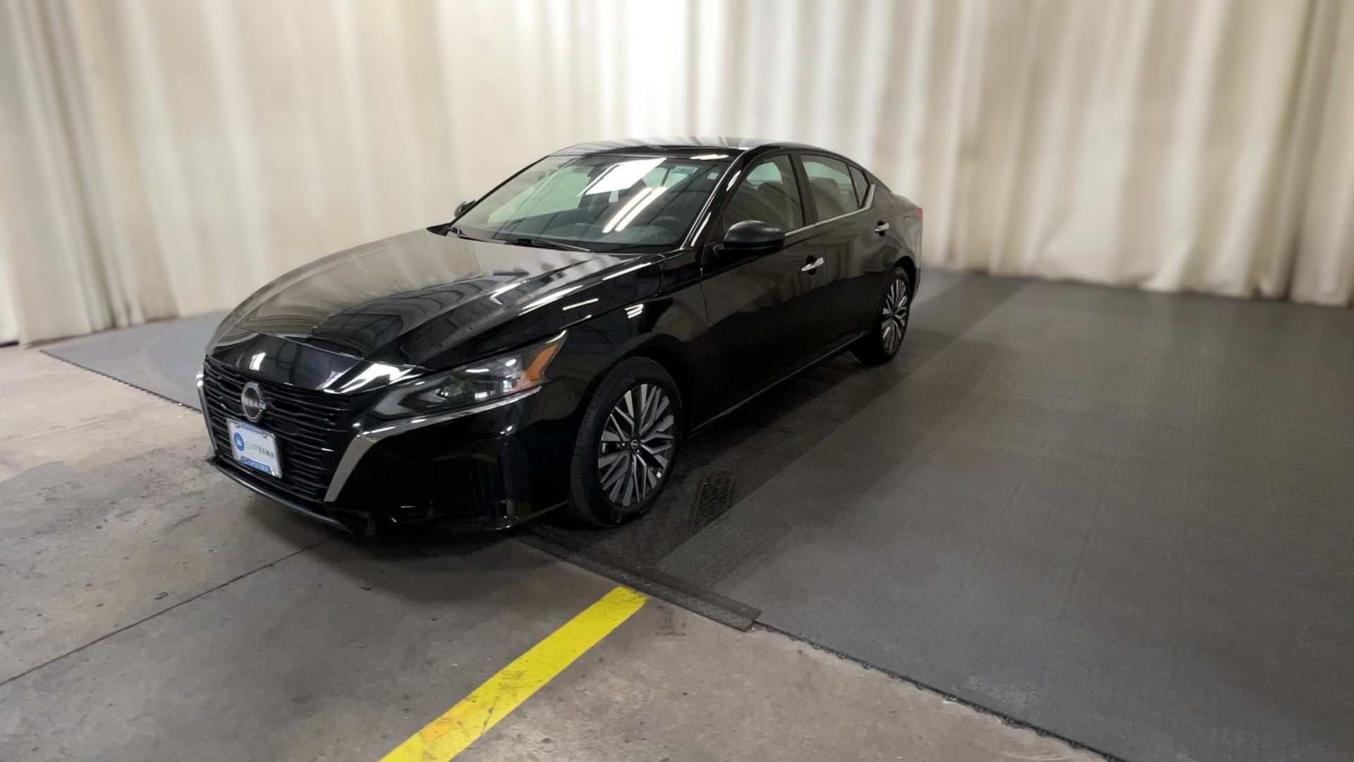 2025 Nissan Altima vehicle photo