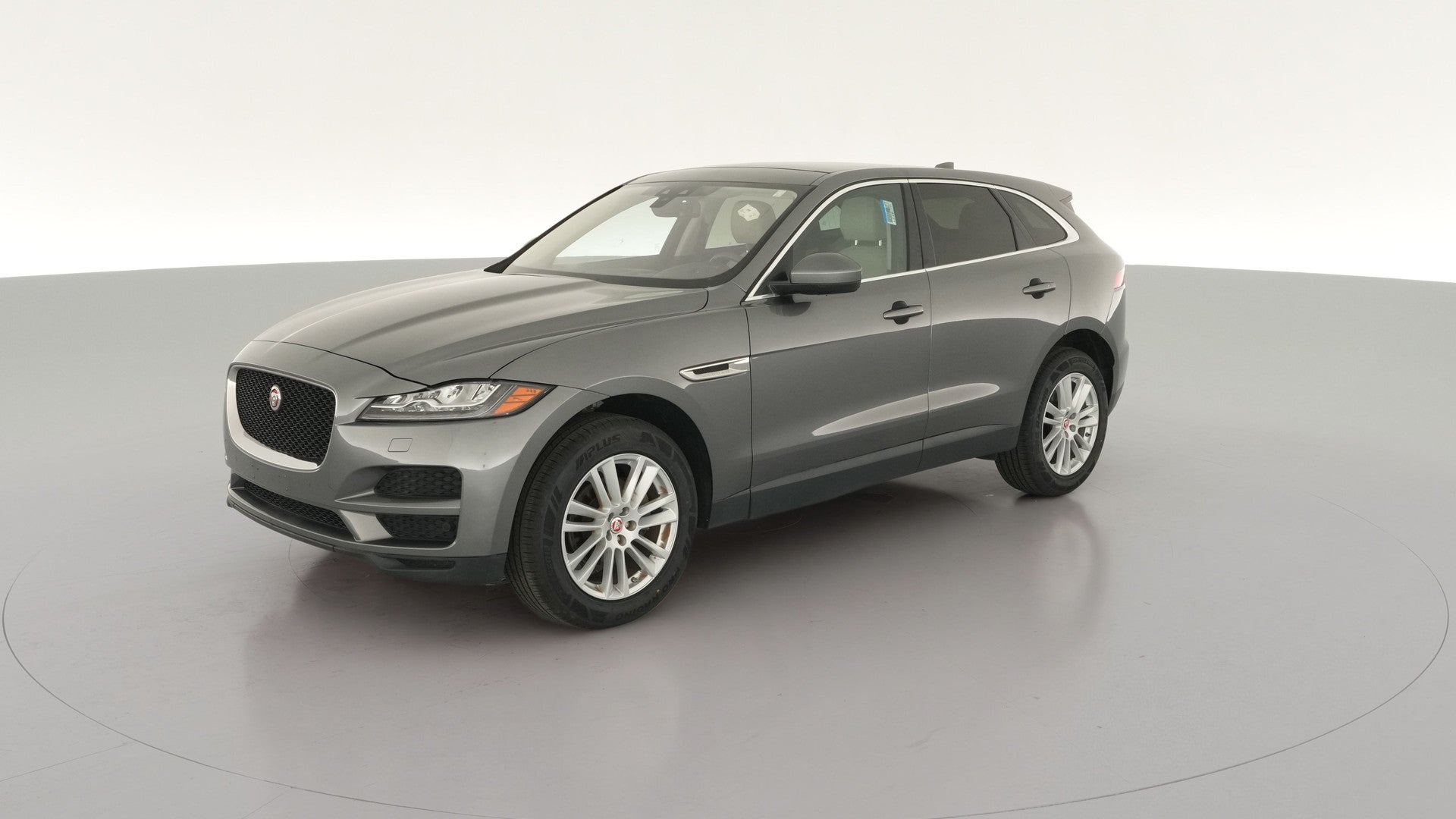 2018 Jaguar F-PACE vehicle photo