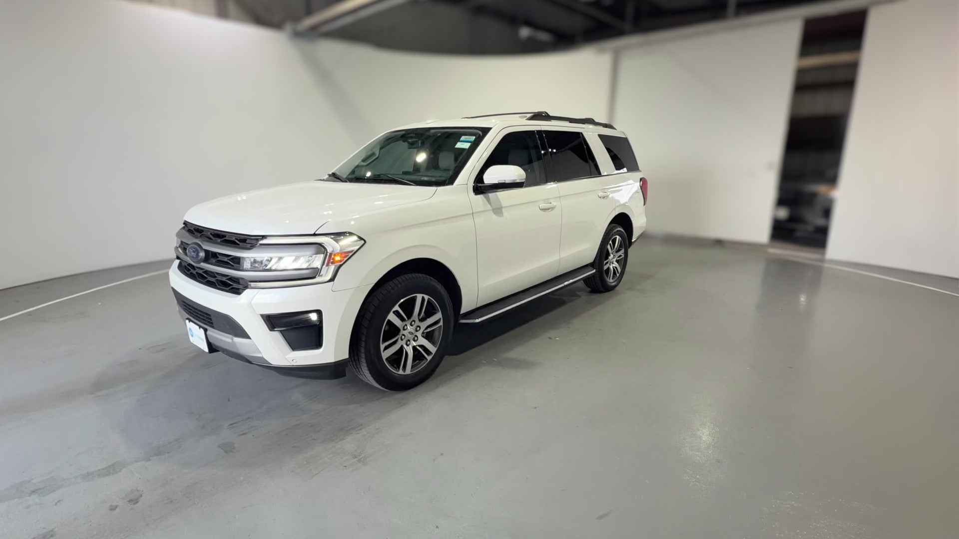 2023 Ford Expedition vehicle photo
