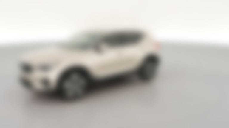 2024 Volvo XC40 vehicle photo
