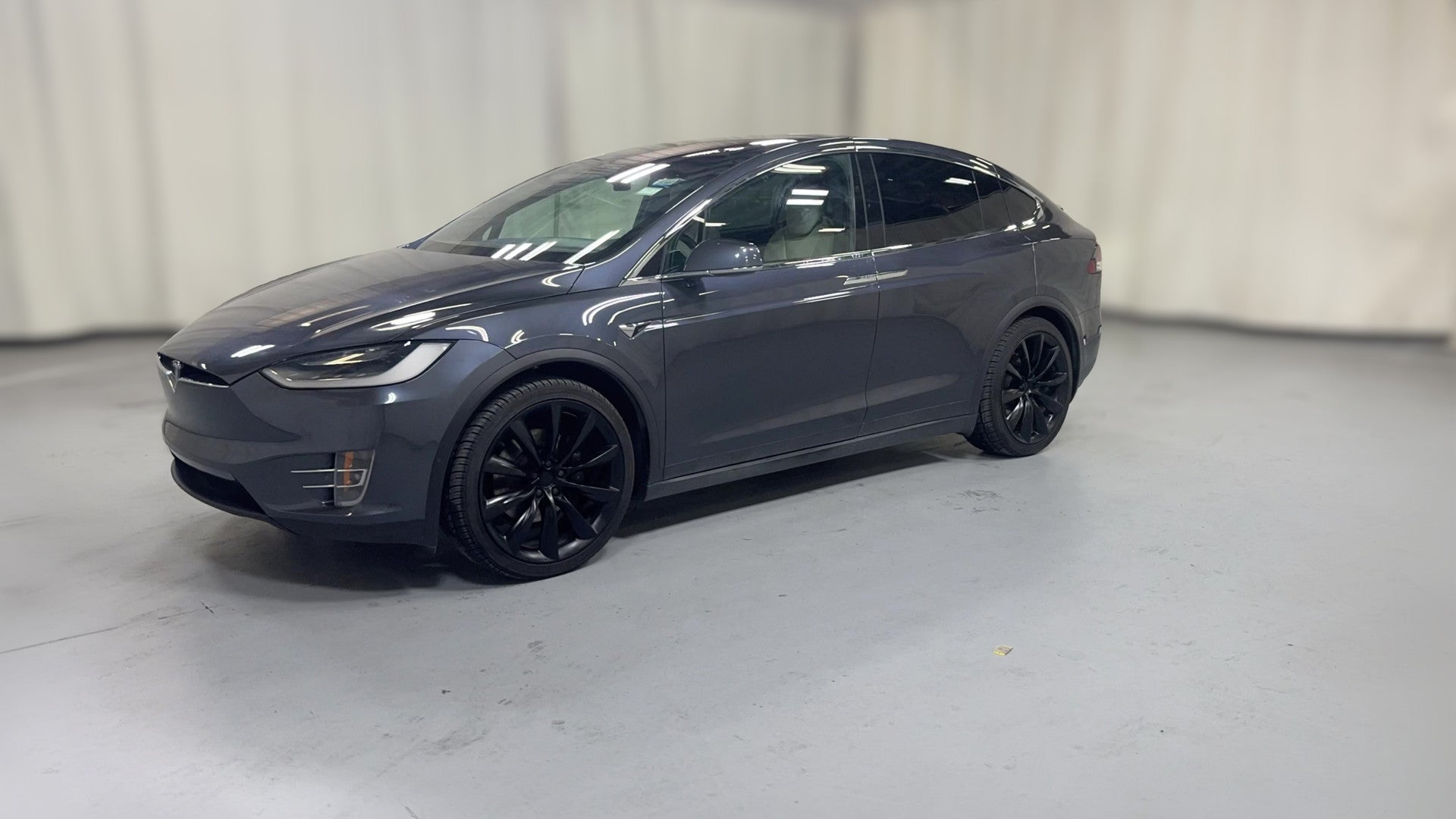 2019 Tesla Model X vehicle photo